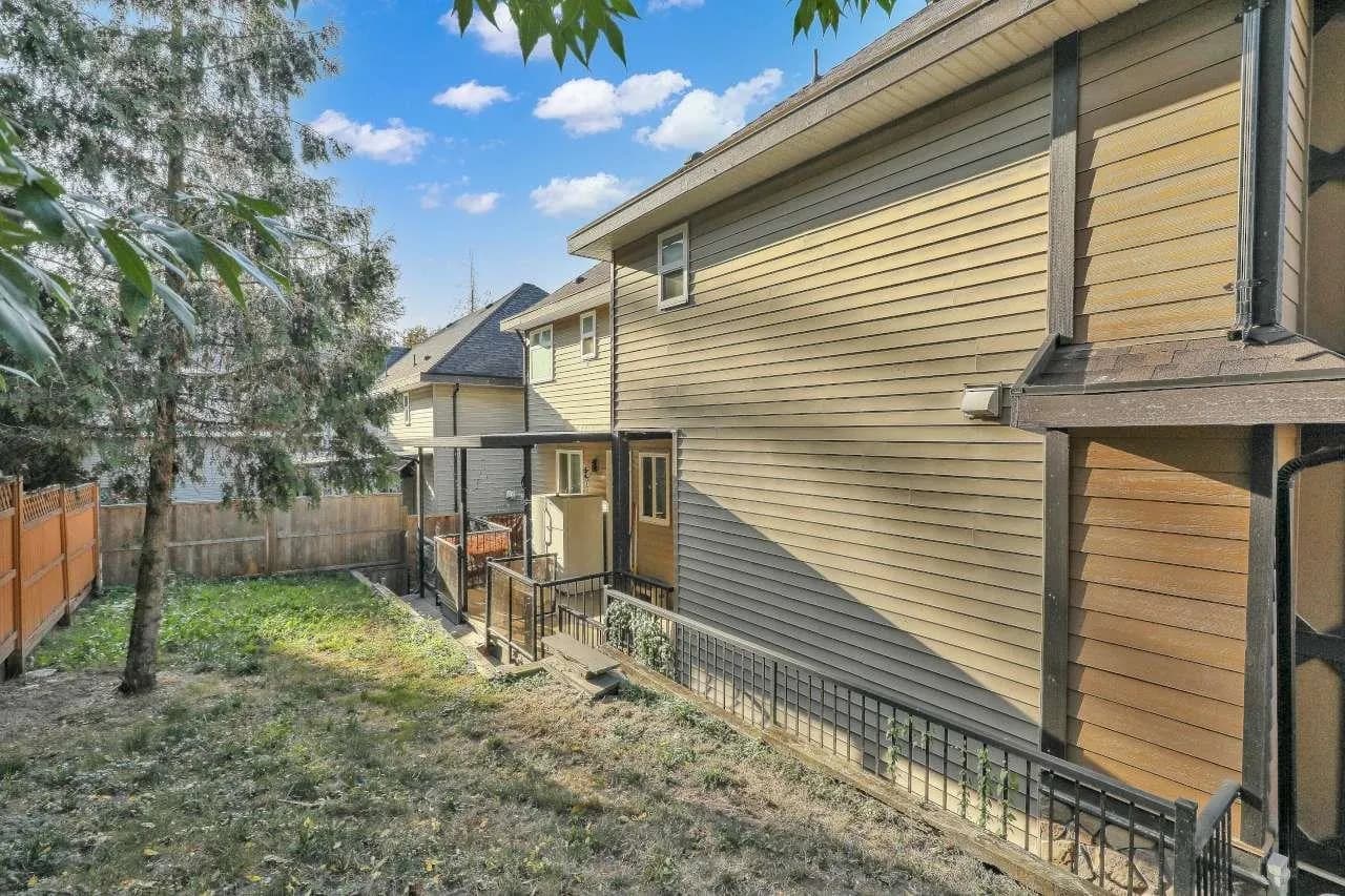 14866 62a Avenue, Surrey, BC V3S 2W9 — image 37