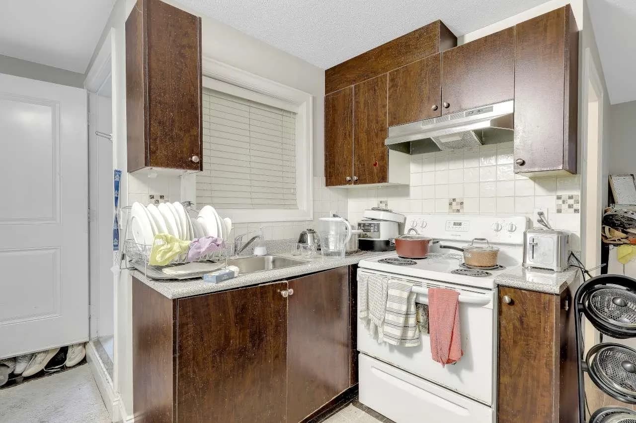 14866 62a Avenue, Surrey, BC V3S 2W9 — image 3