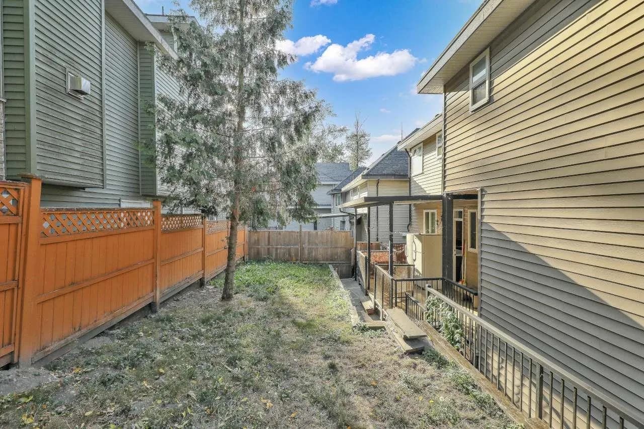 14866 62a Avenue, Surrey, BC V3S 2W9 — image 38