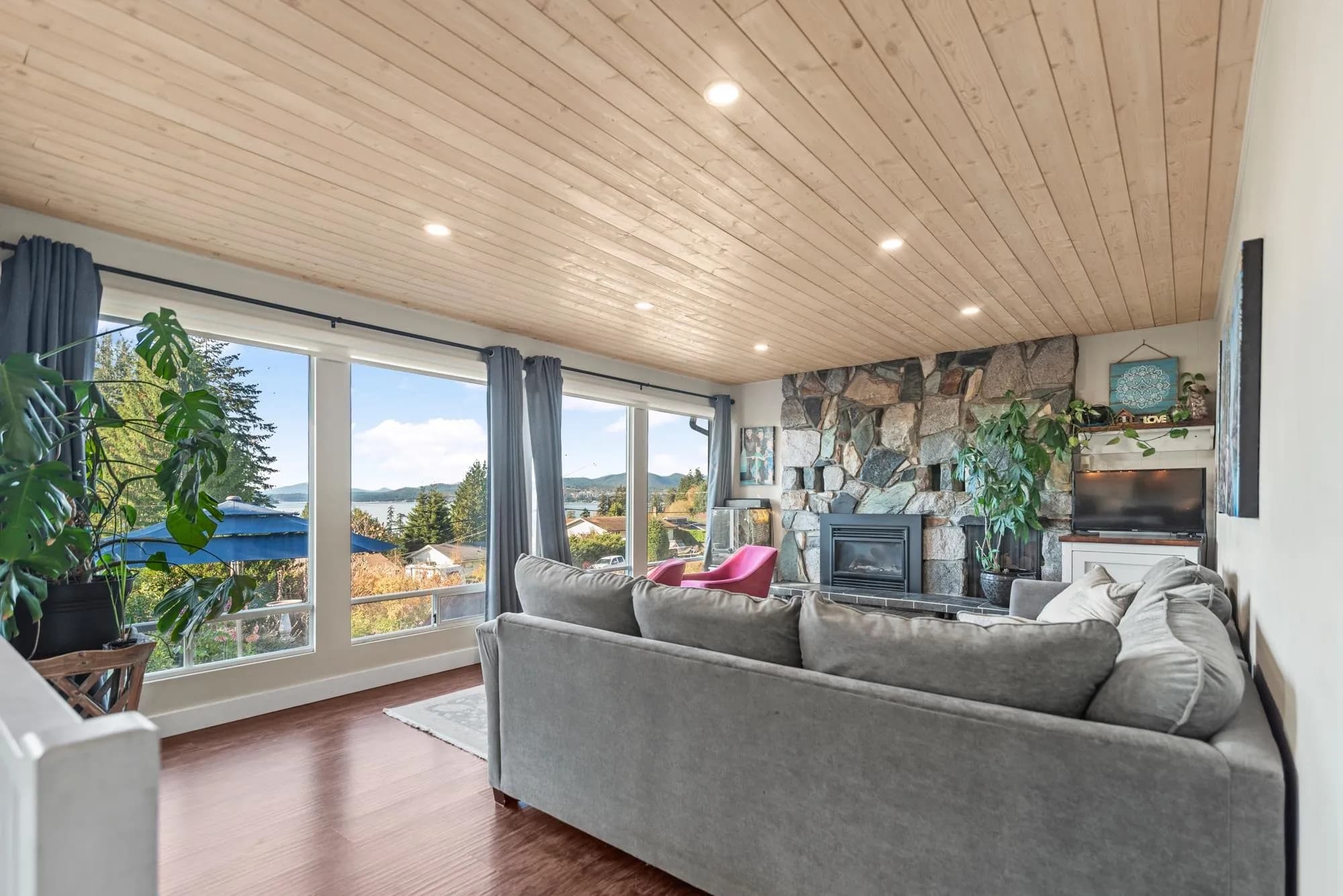 4770 Laurel Avenue, Sechelt, BC V7Z 0B4 — image 4