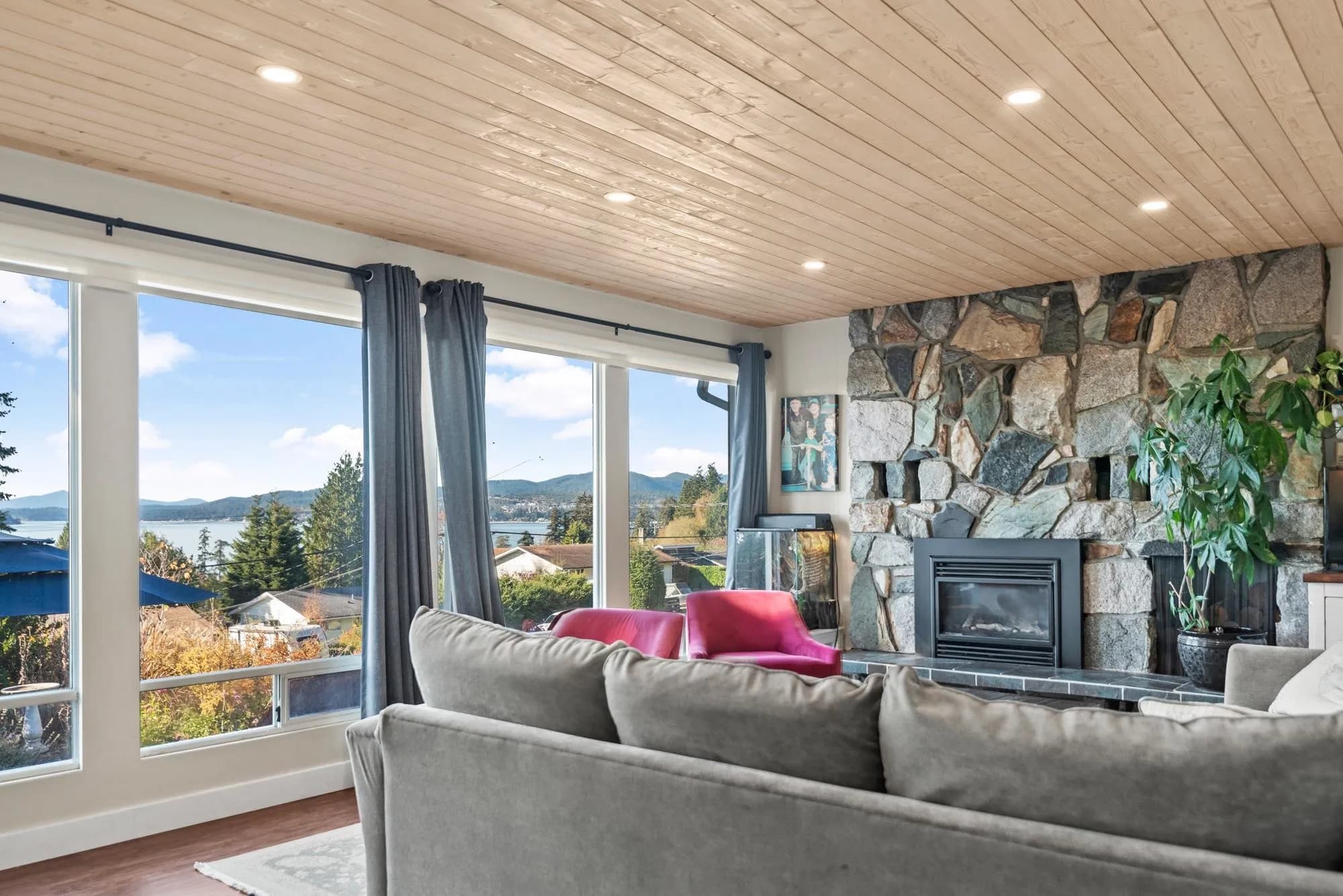 4770 Laurel Avenue, Sechelt, BC V7Z 0B4 — image 5