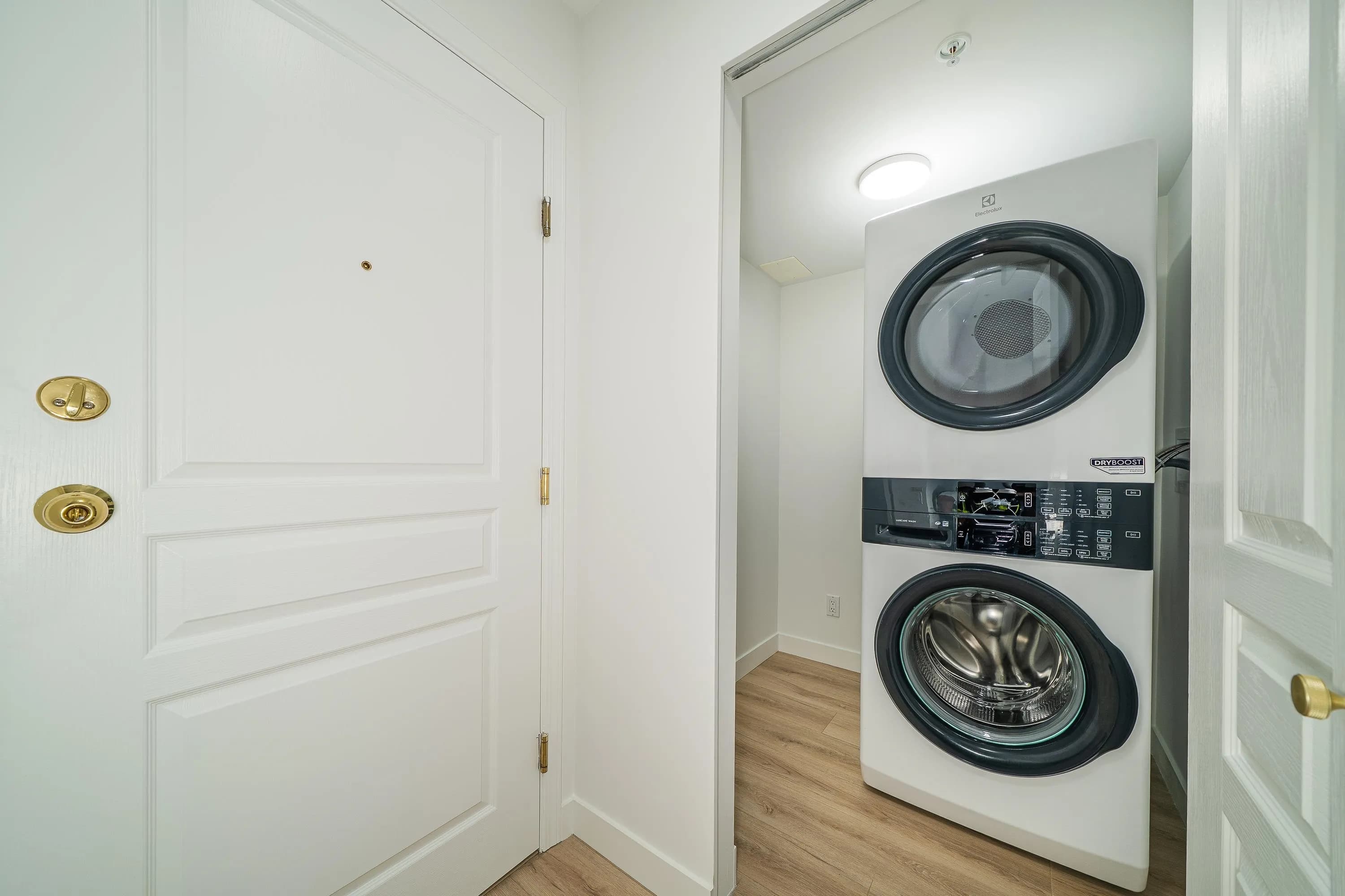 211 7117 Antrim Avenue, Burnaby, BC V5J 5K1 — image 21