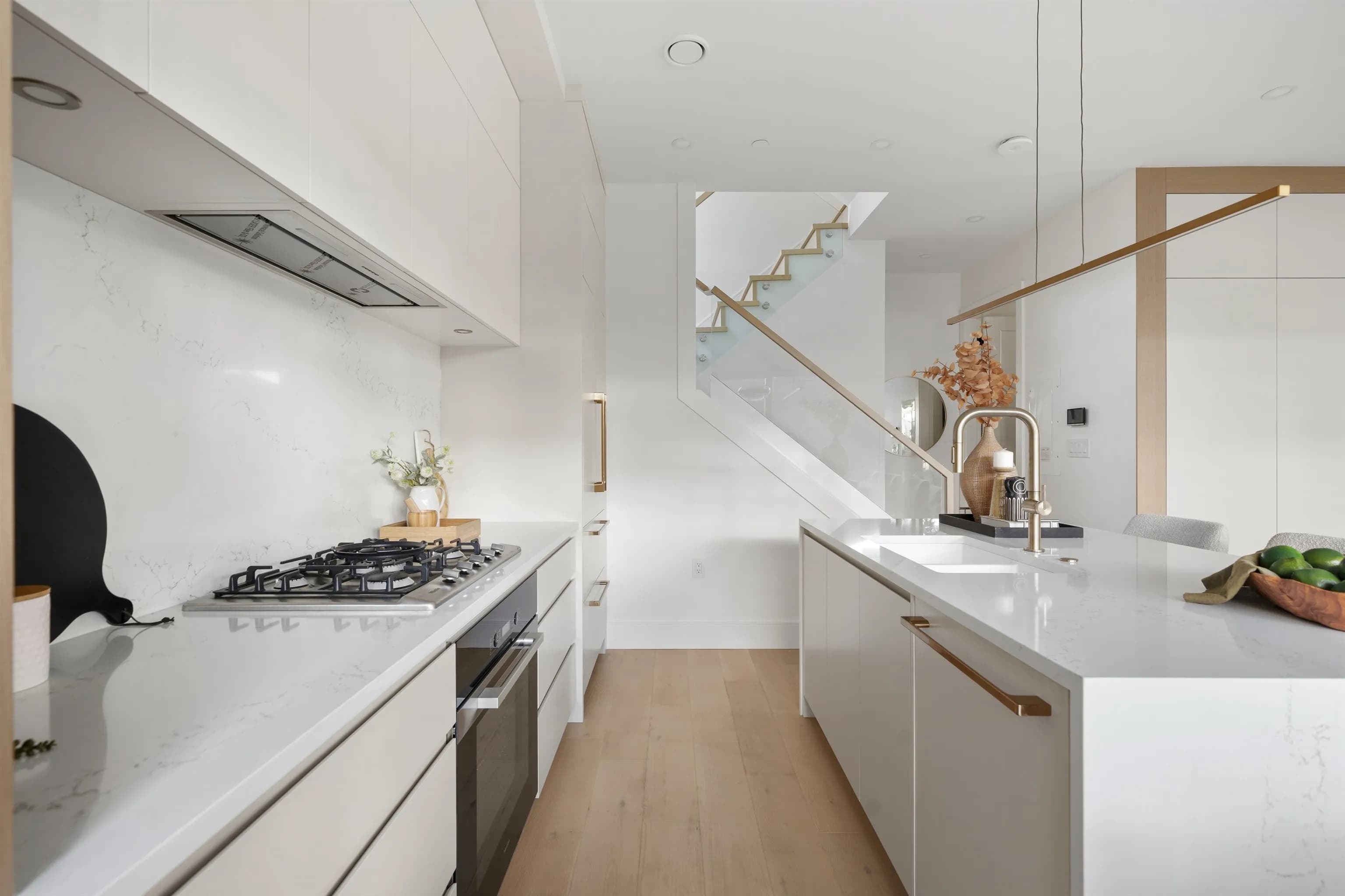 2 3657 W 11th Avenue, Vancouver, BC V6R 2K4 — image 13