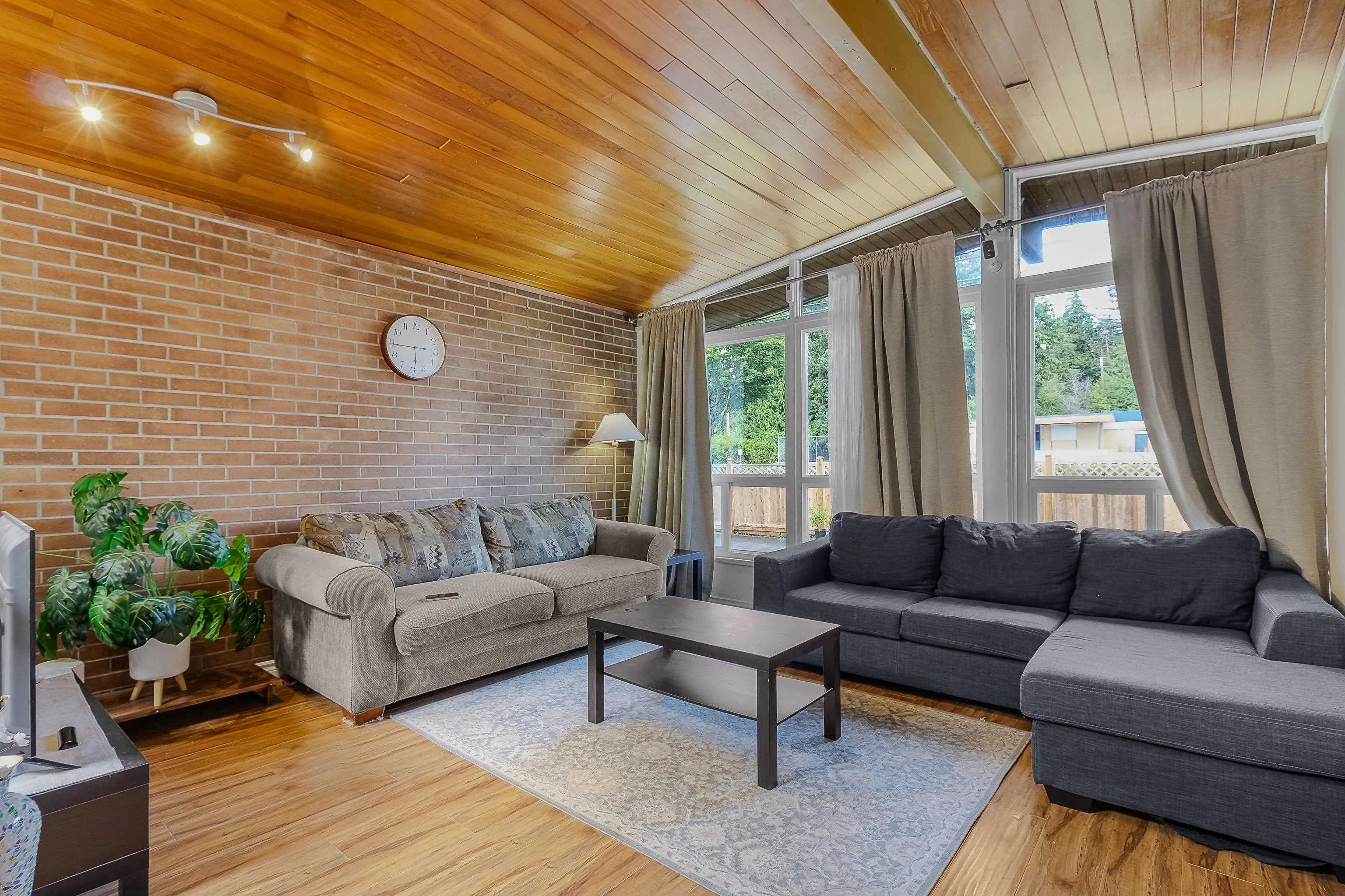 9387 140 Street, Surrey, BC V3V 5Z3 — image 15