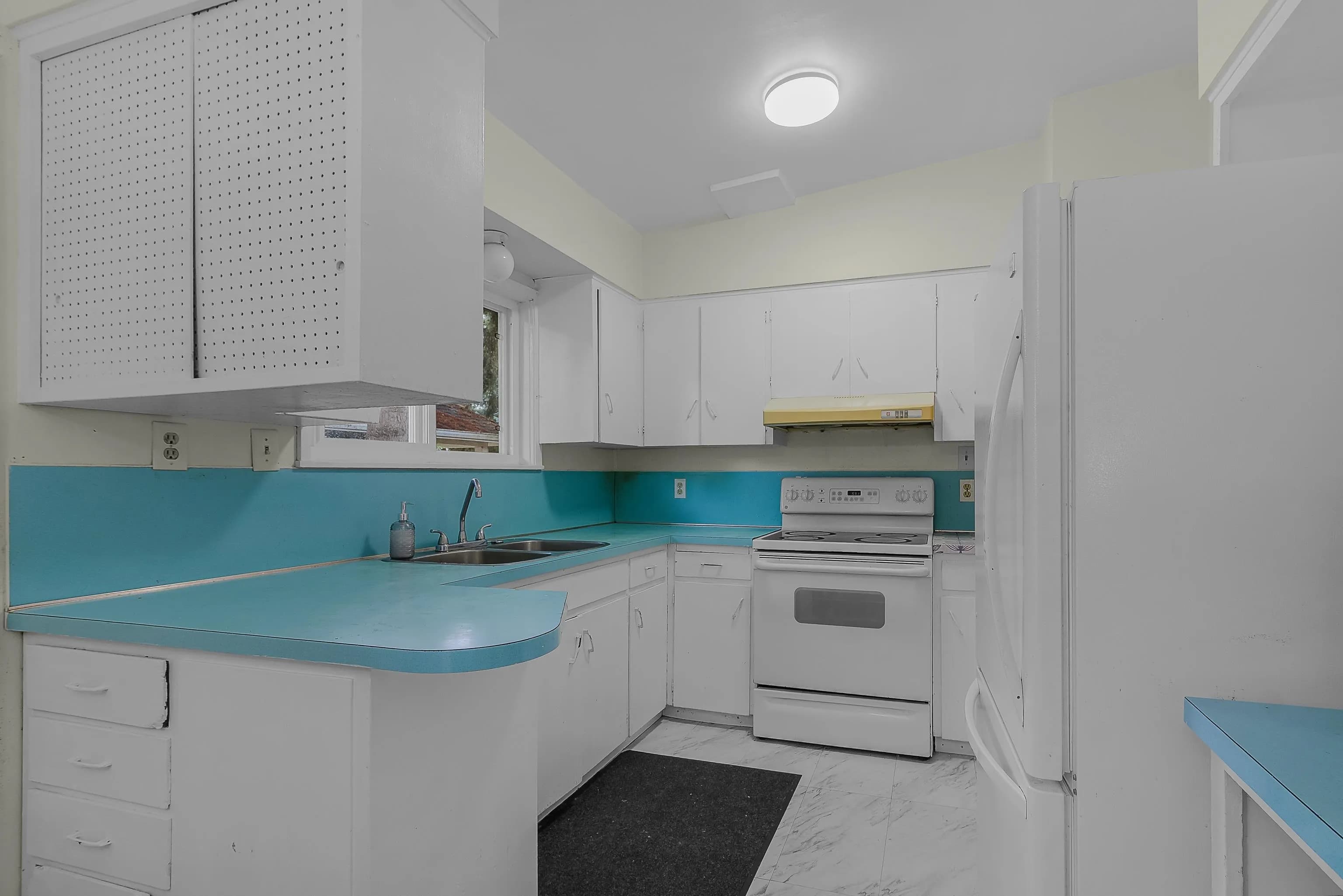 9387 140 Street, Surrey, BC V3V 5Z3 — image 18