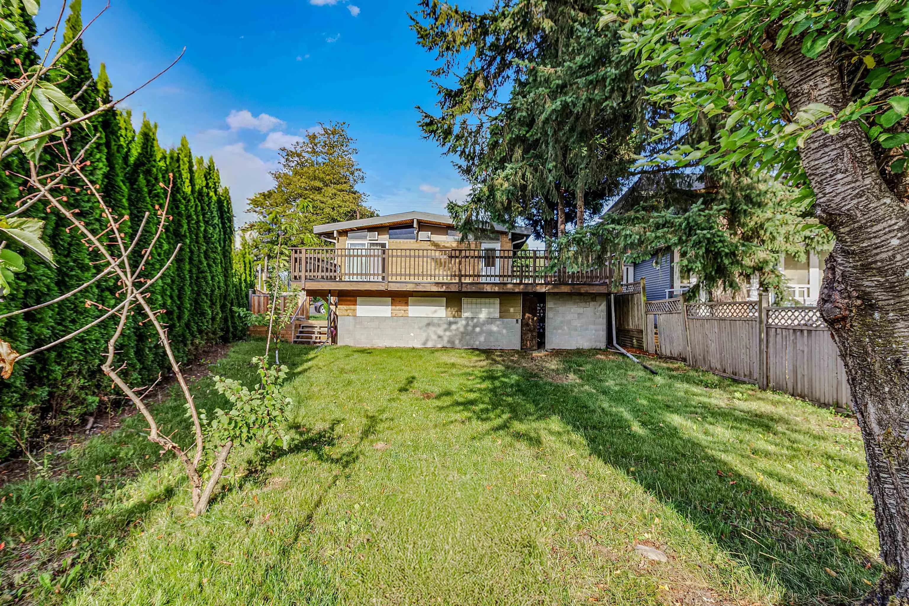 9387 140 Street, Surrey, BC V3V 5Z3 — image 12