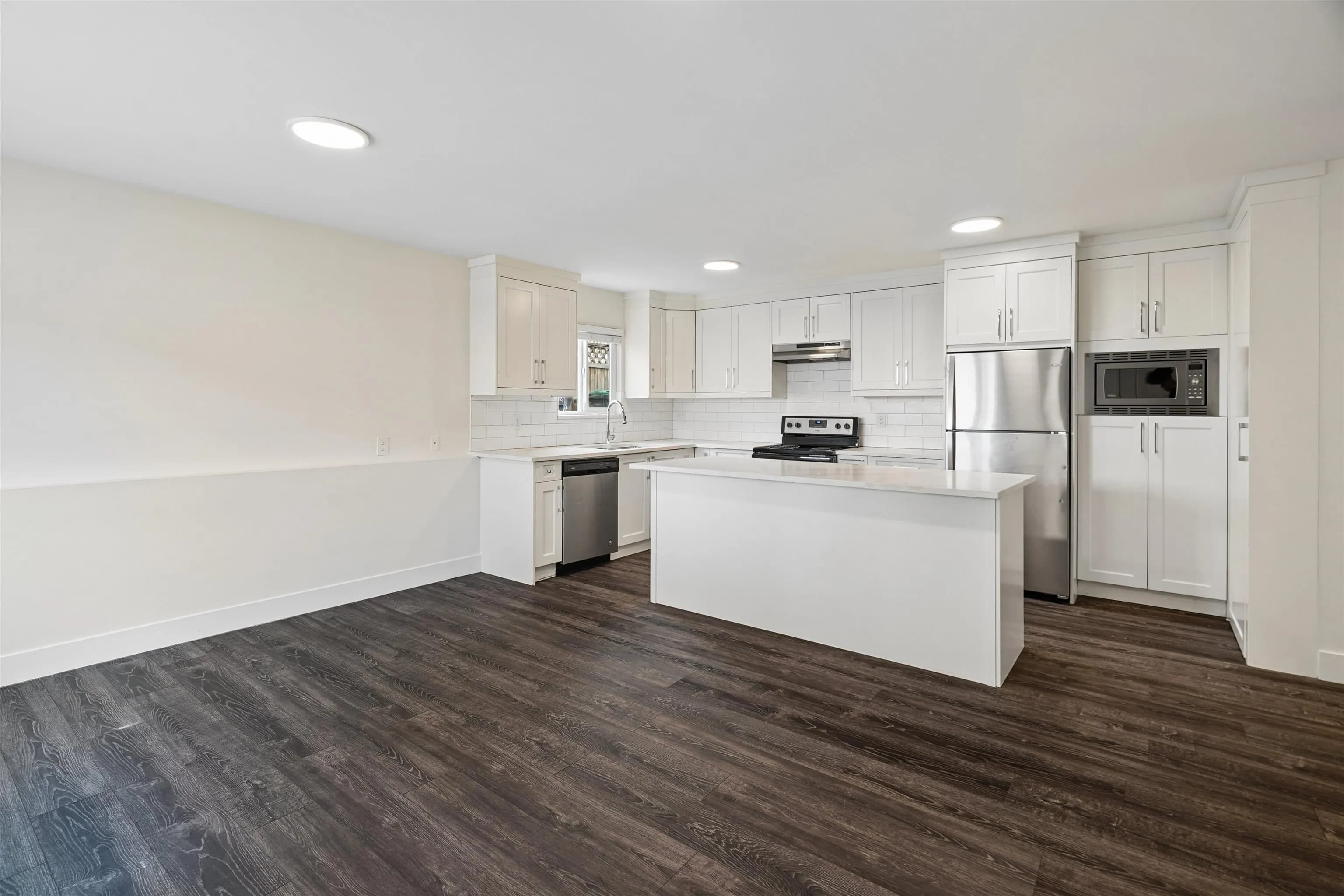 7021 143a Street, Surrey, BC V3W 0X5 — image 16
