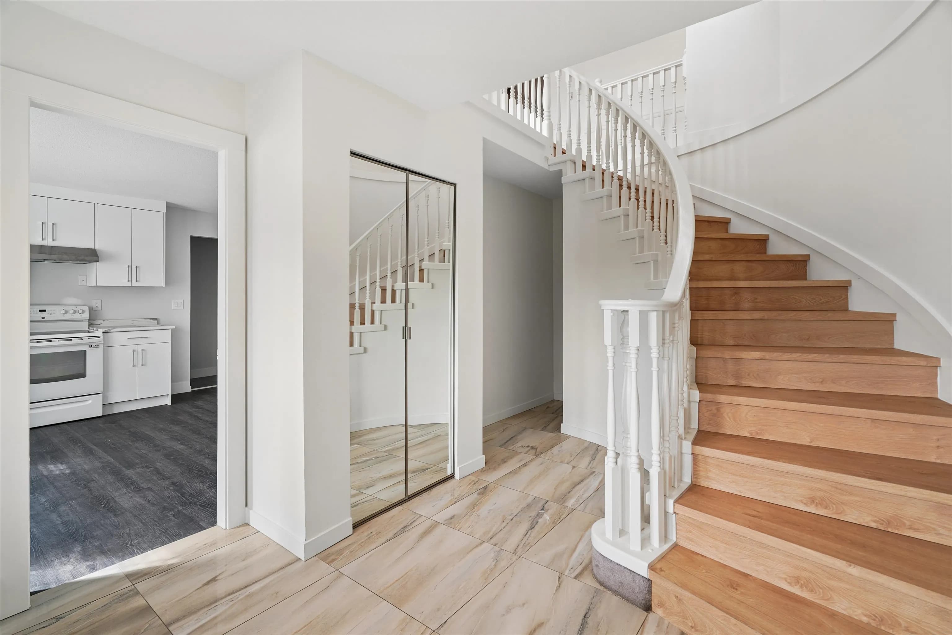 7021 143a Street, Surrey, BC V3W 0X5 — image 10