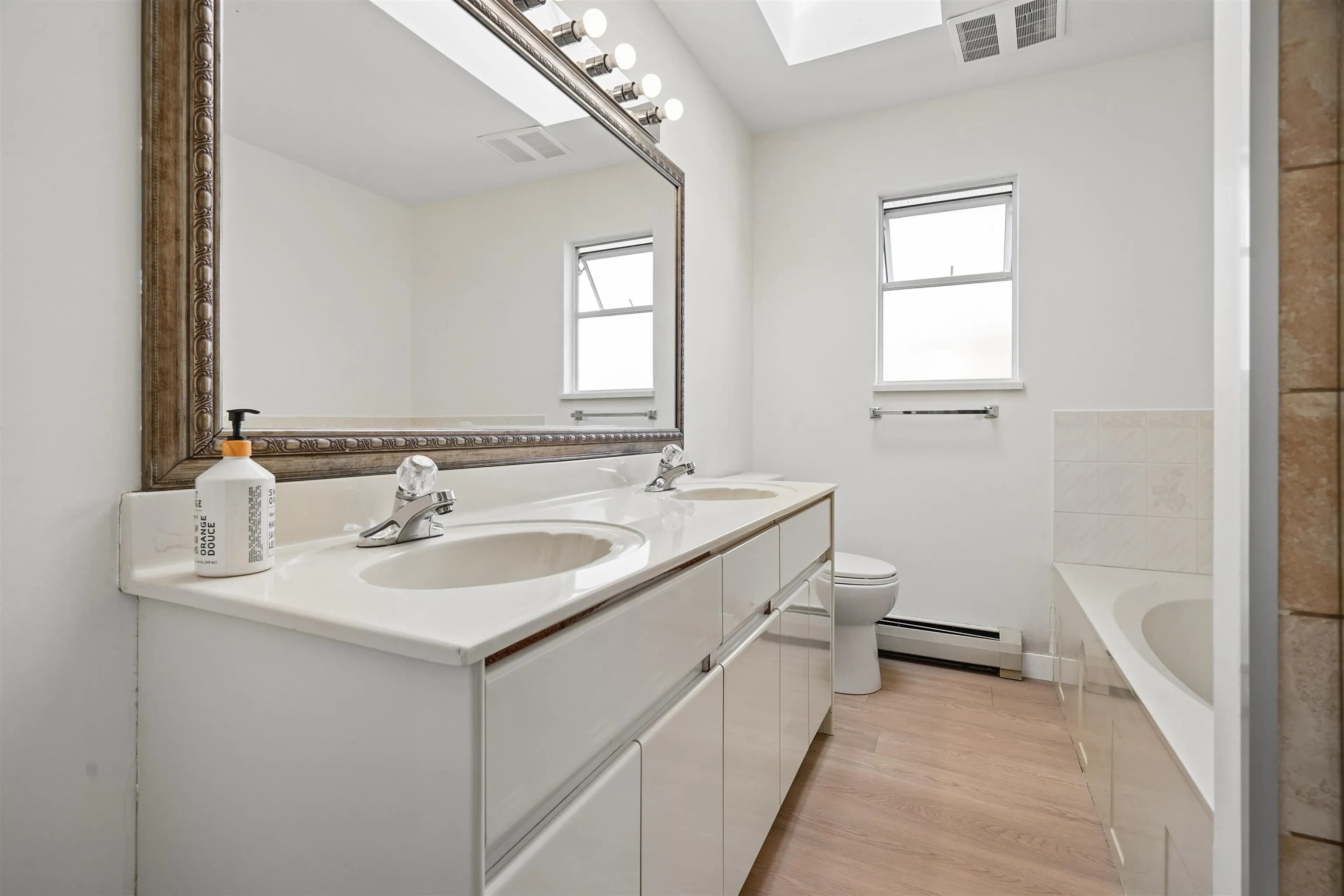 7021 143a Street, Surrey, BC V3W 0X5 — image 11