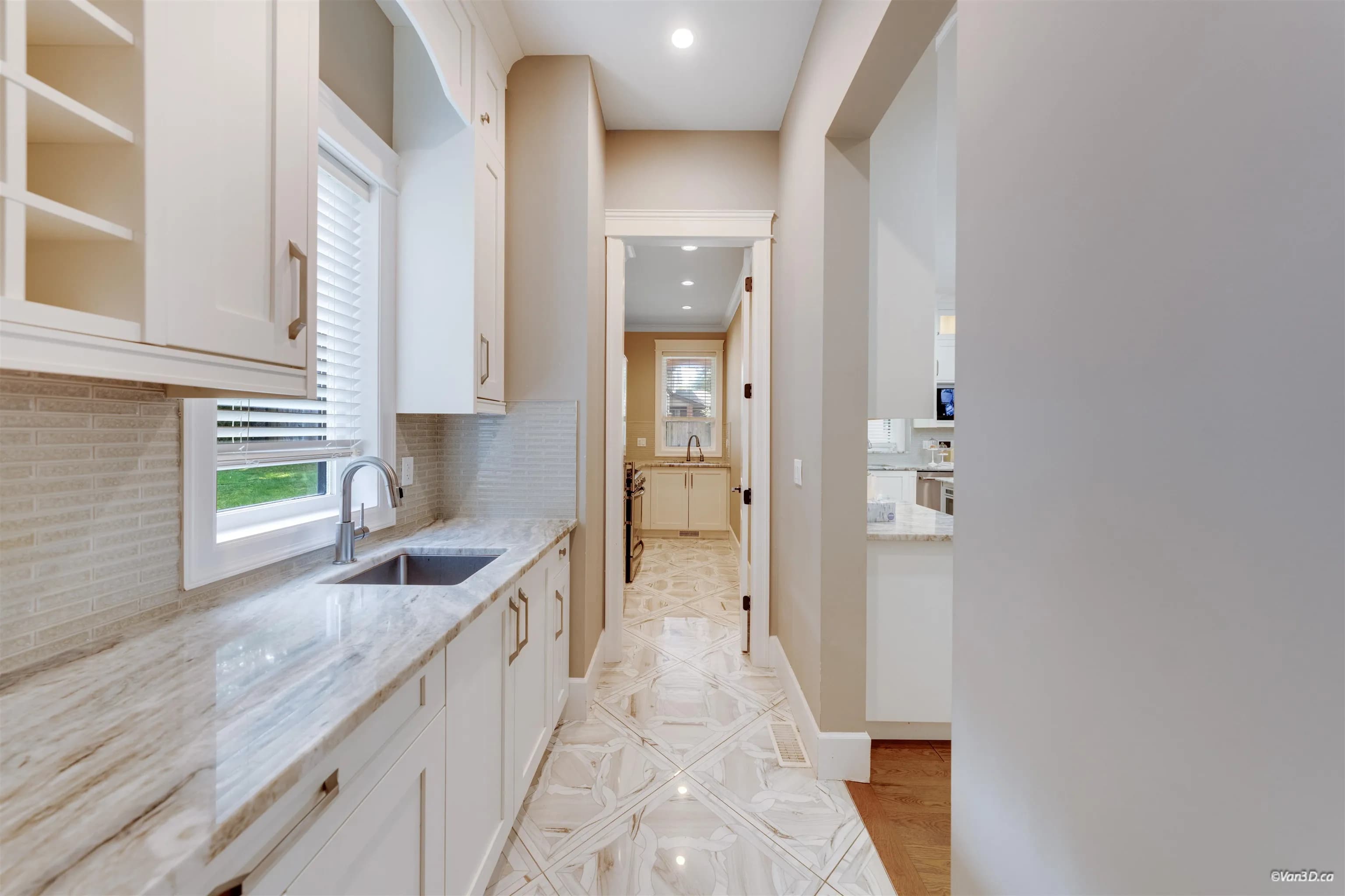 14428 33a Avenue, Surrey, BC V4P 3R7 — image 9