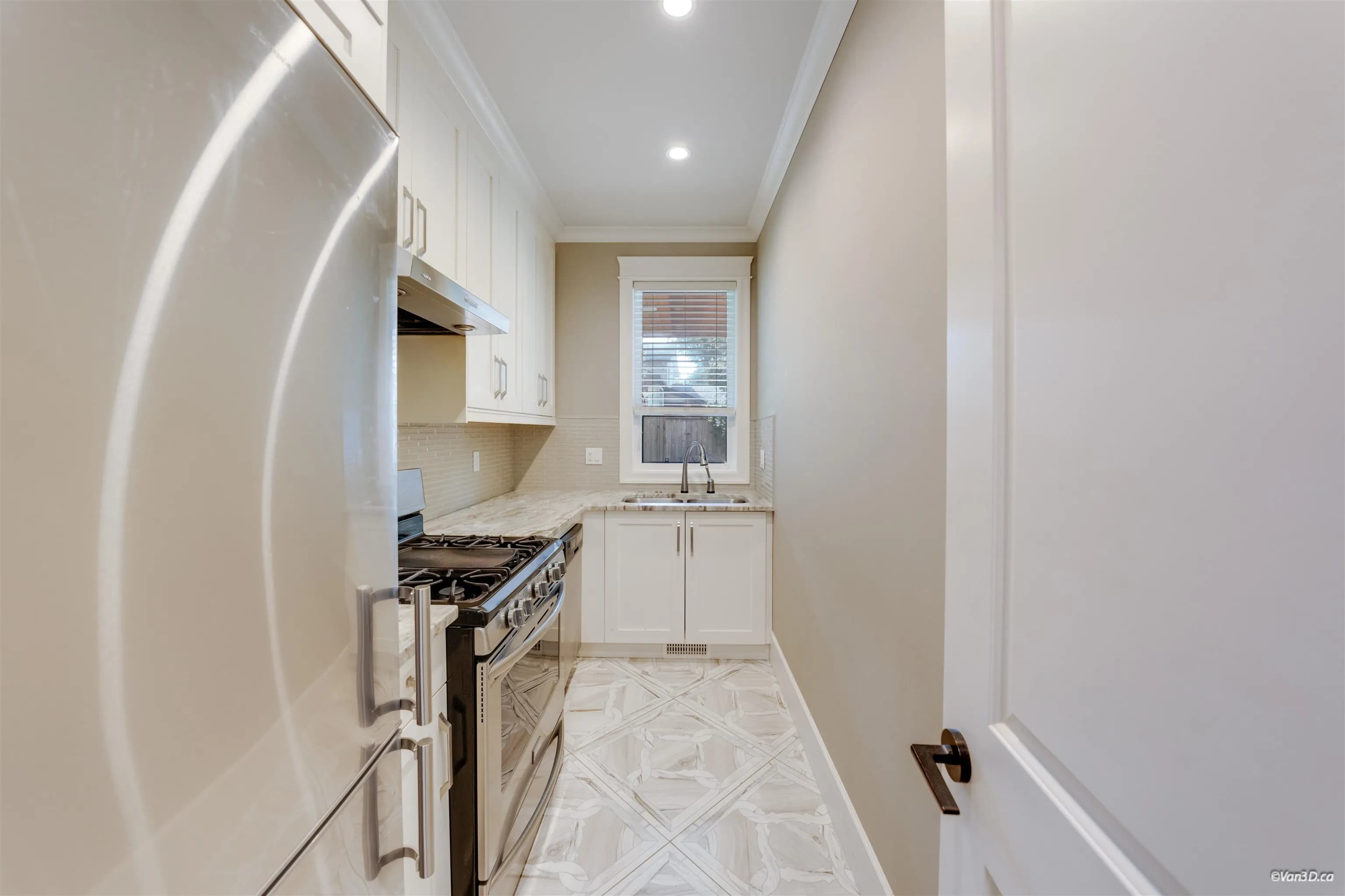 14428 33a Avenue, Surrey, BC V4P 3R7 — image 10