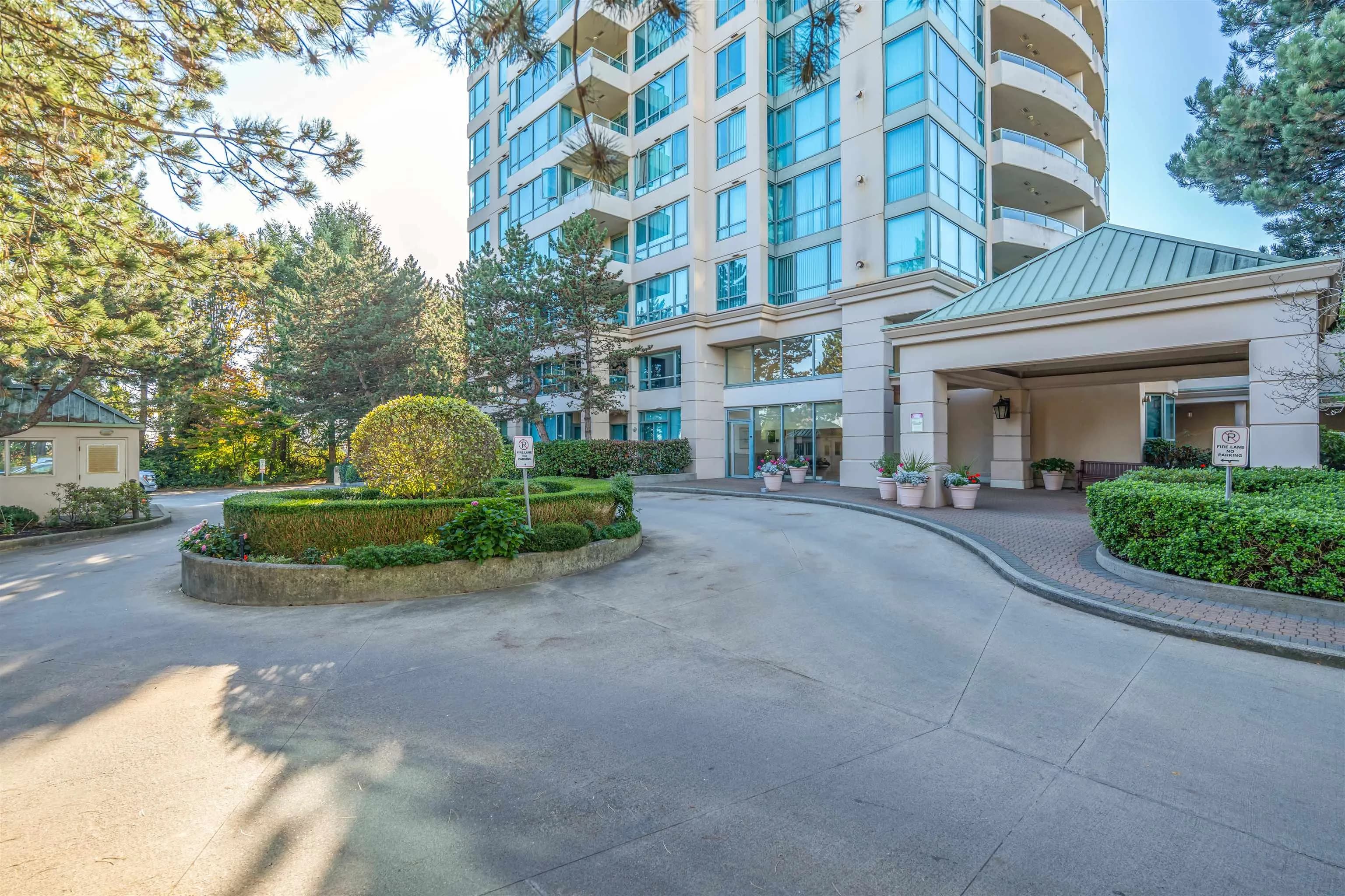 1405 6622 Southoaks Crescent, Burnaby, BC V5E 4K2 — image 2