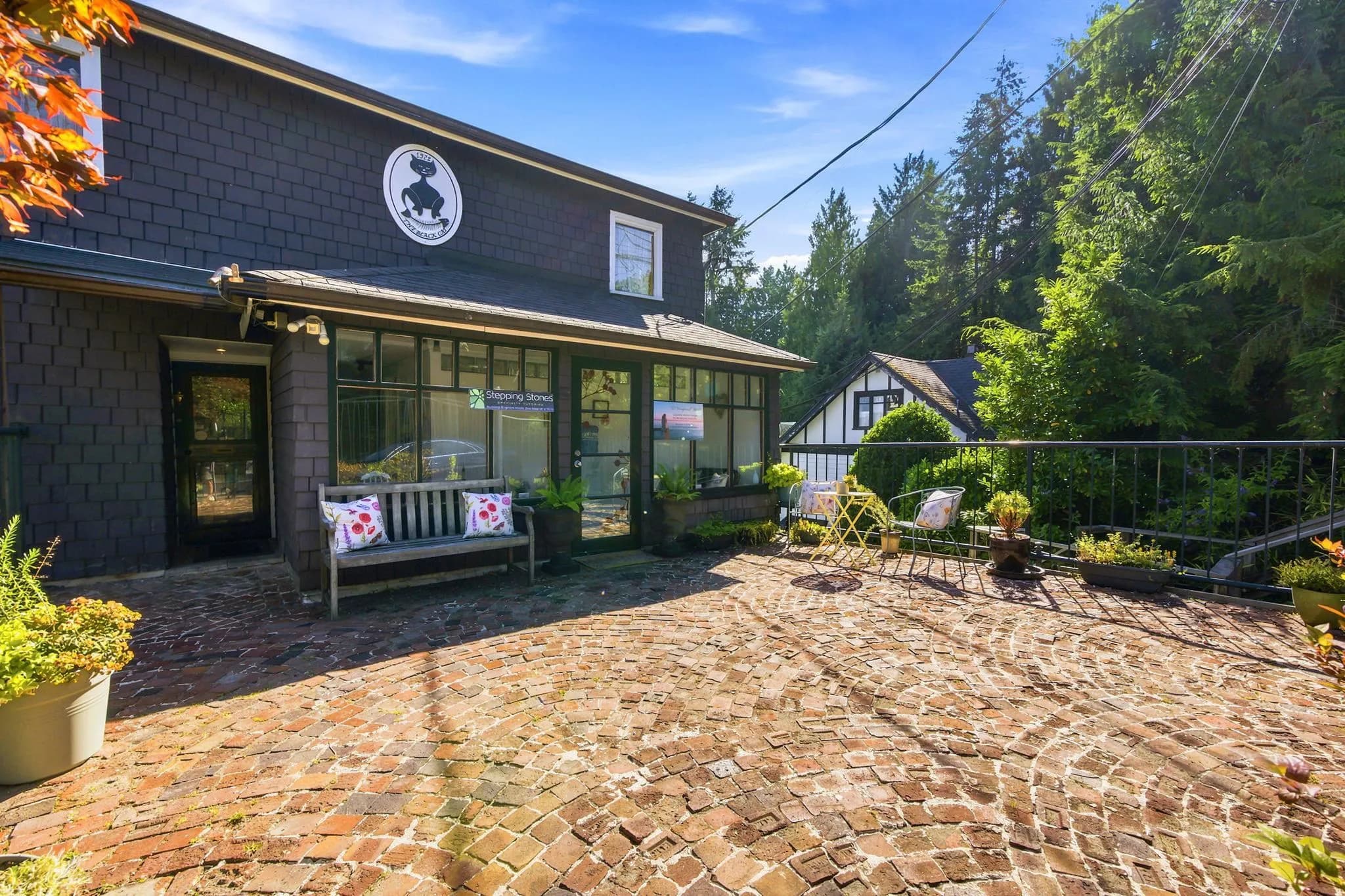 3396 Marine Drive, West Vancouver, BC V7V 1M9 — image 2