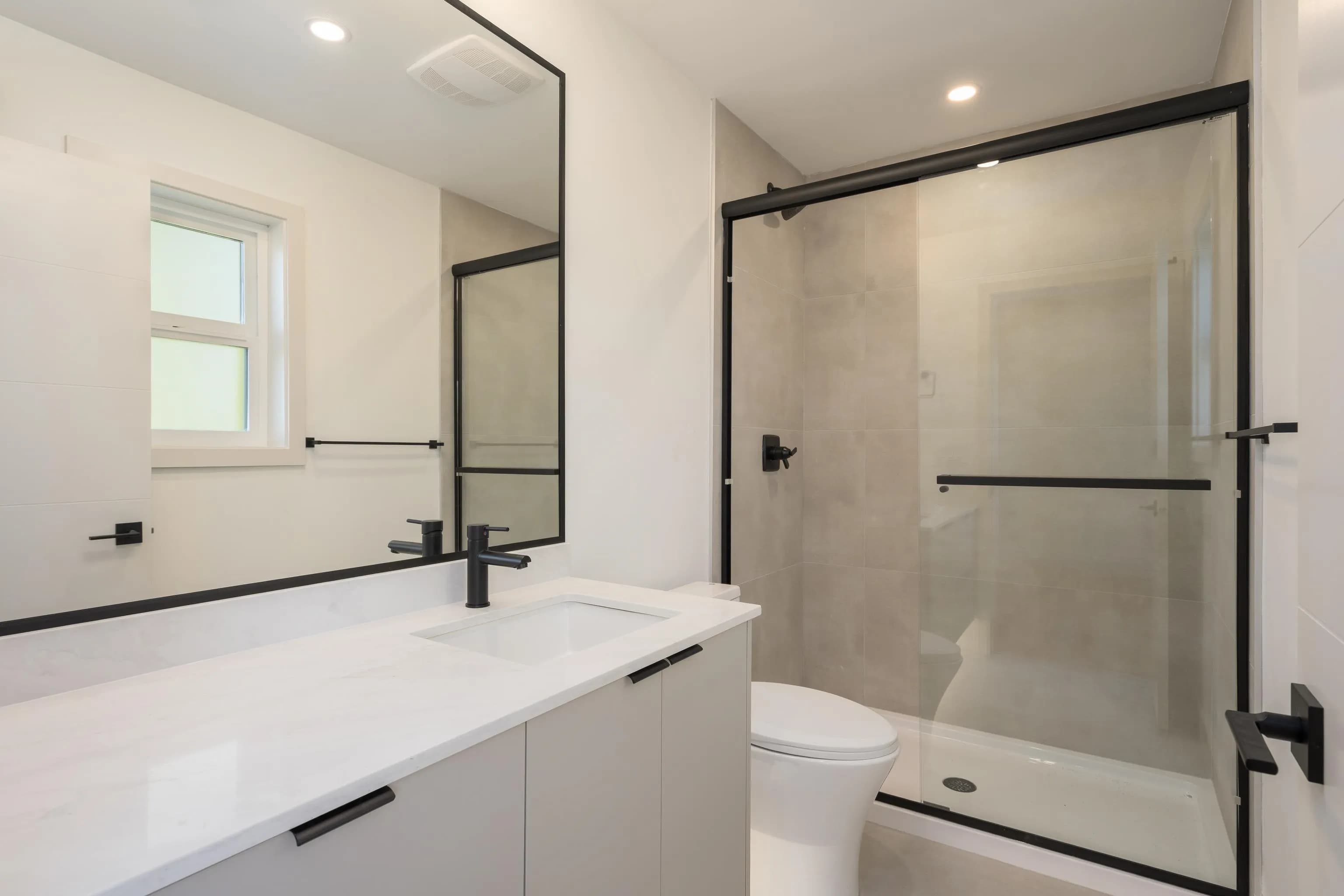 102 14753 111a Avenue, Surrey, BC V3R 2E2 — image 18