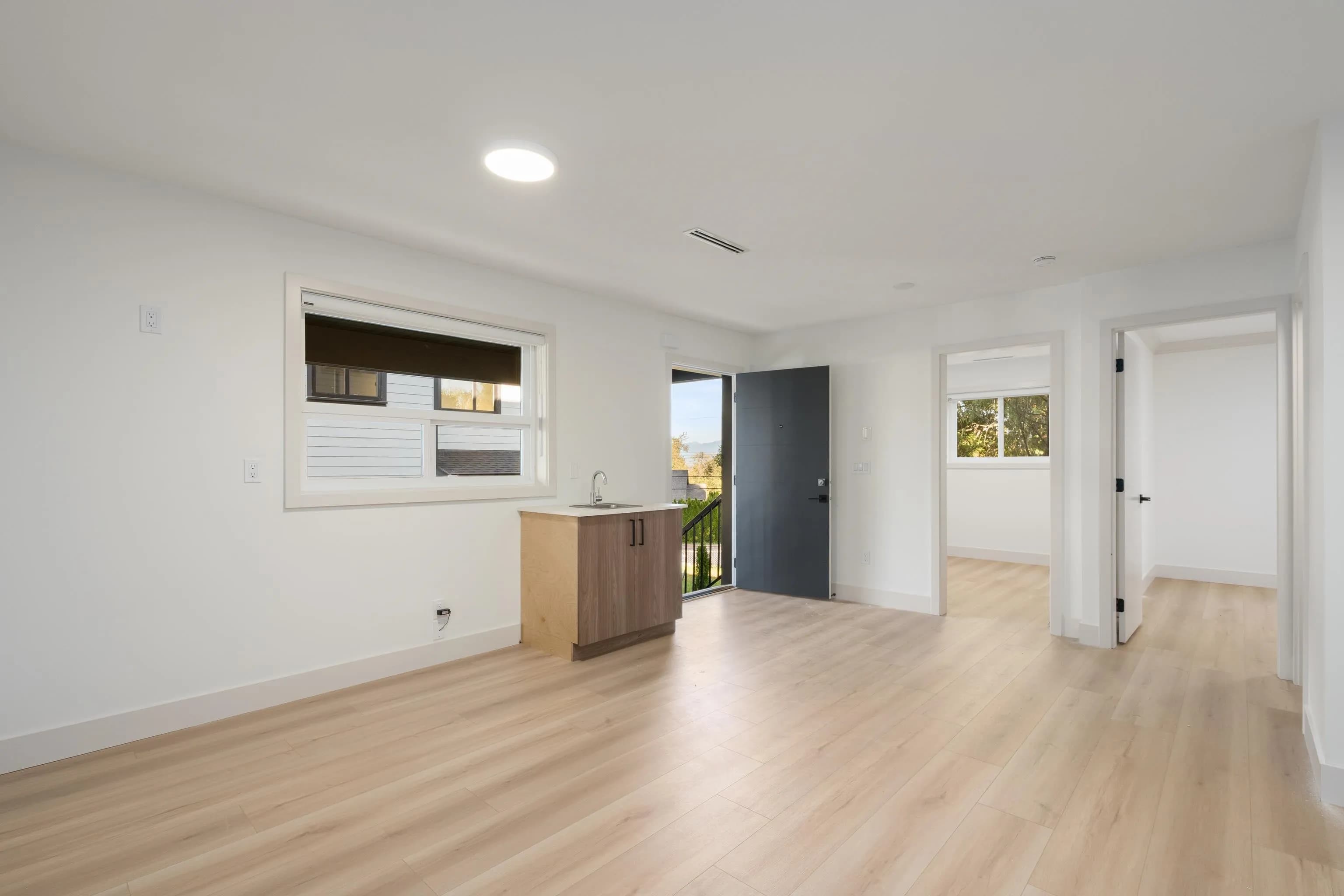 102 14753 111a Avenue, Surrey, BC V3R 2E2 — image 2