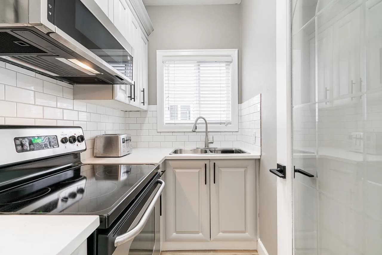 7077 149a Street, Surrey, BC V3S 1K2 — image 9