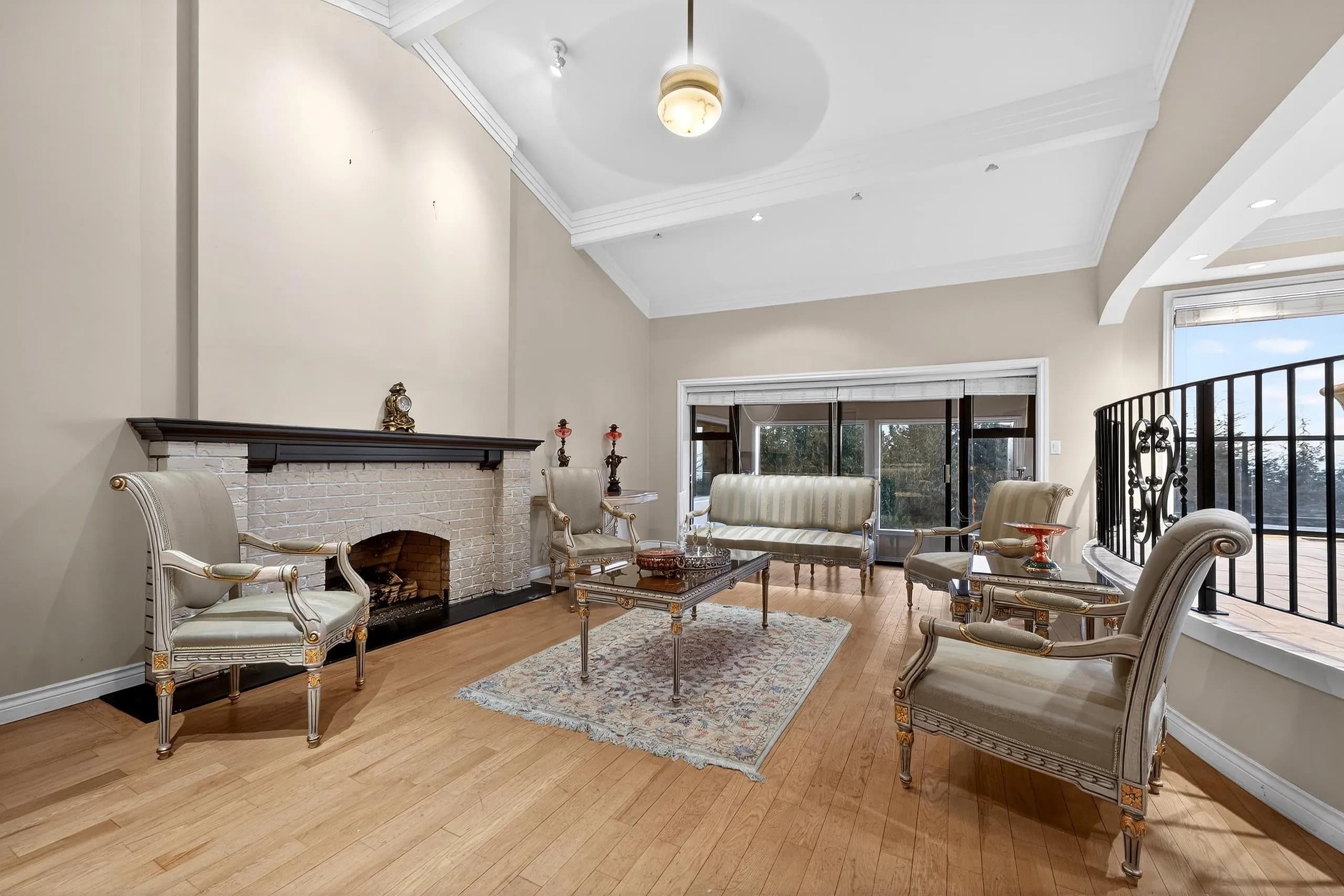 1375 Burnside Road, West Vancouver, BC V7S 2P6 — image 12