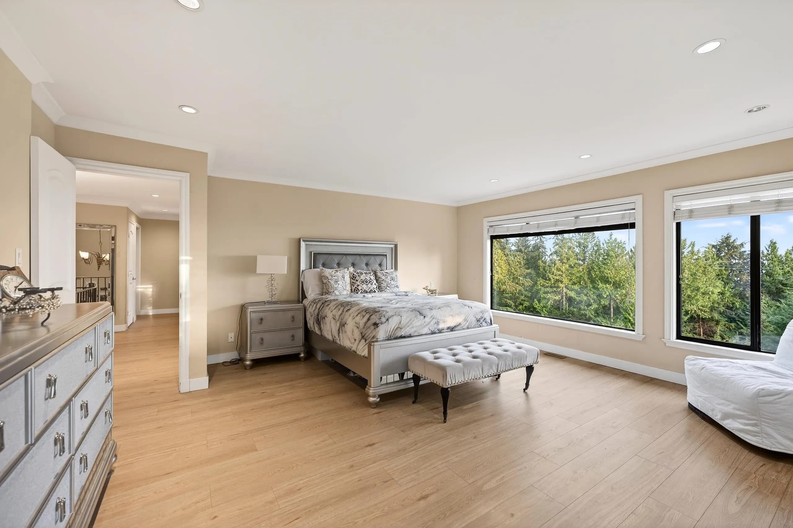 1375 Burnside Road, West Vancouver, BC V7S 2P6 — image 27