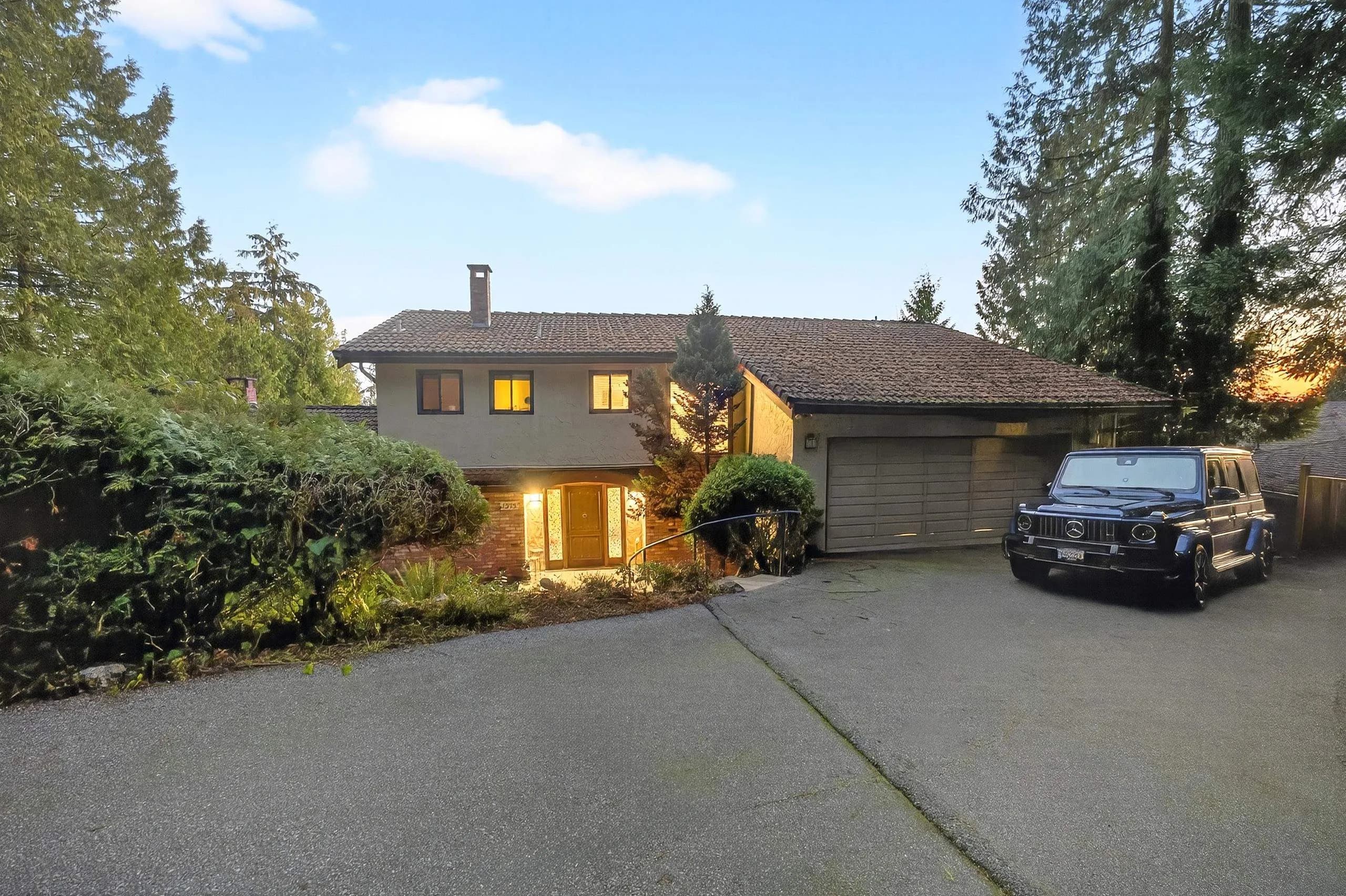 1375 Burnside Road, West Vancouver, BC V7S 2P6 — image 4