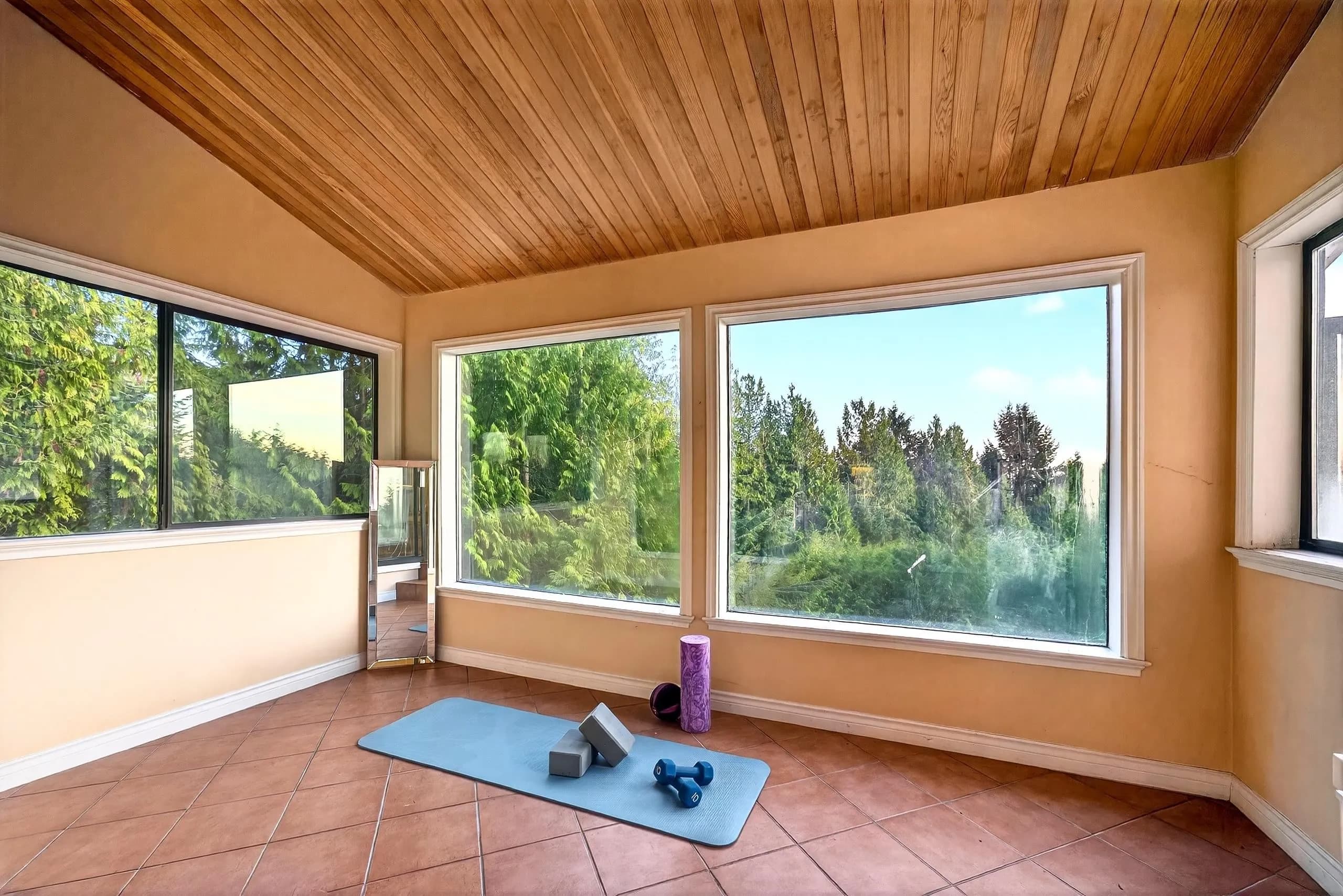 1375 Burnside Road, West Vancouver, BC V7S 2P6 — image 17