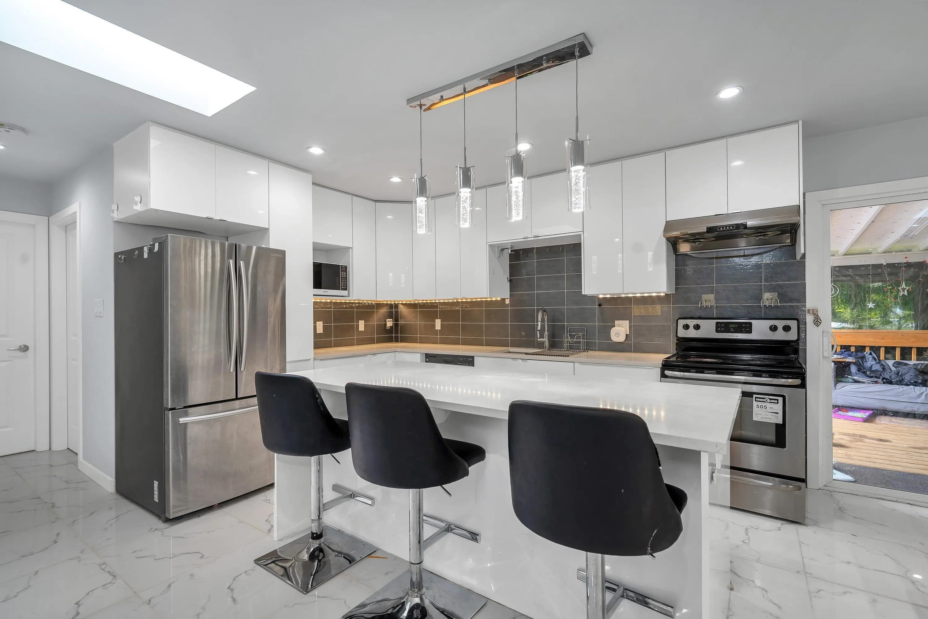 10865 152 Street, Surrey, BC V3R 4H3 — image 3