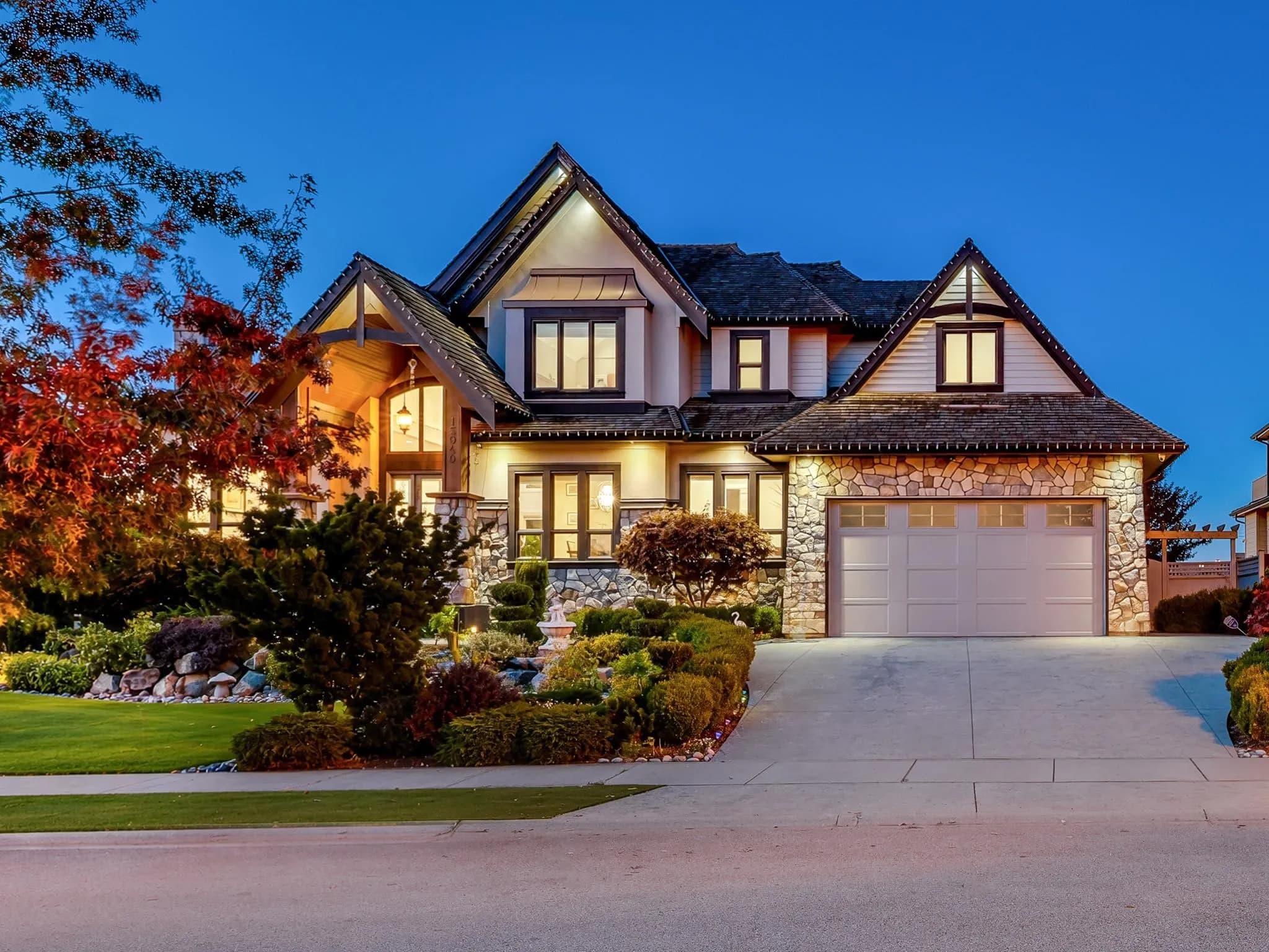 15949 39a Avenue, Surrey, BC V3Z 0Y3 — image 1
