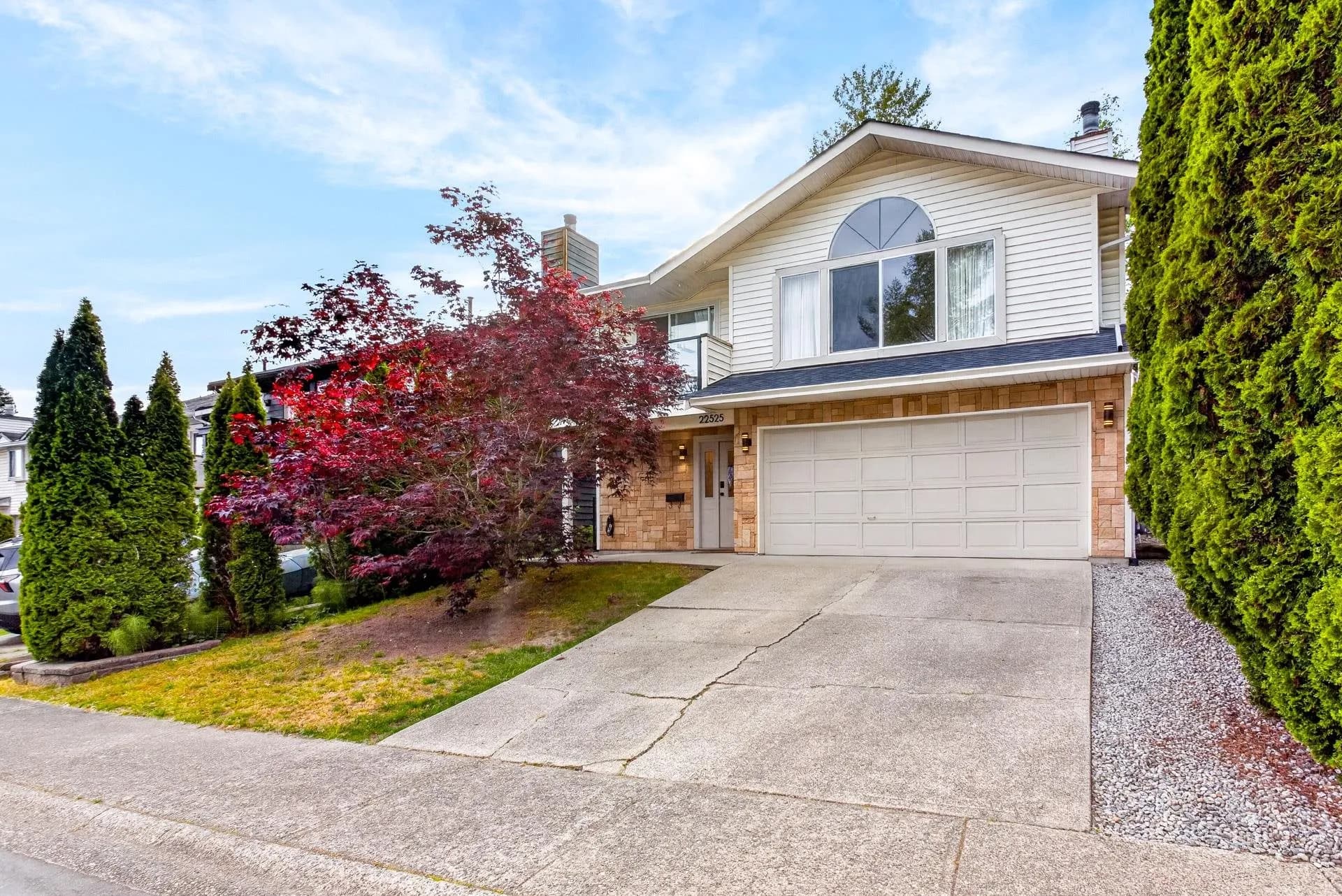 22525 Brickwood Close, Maple Ridge, BC V2X 9J5 — image 2