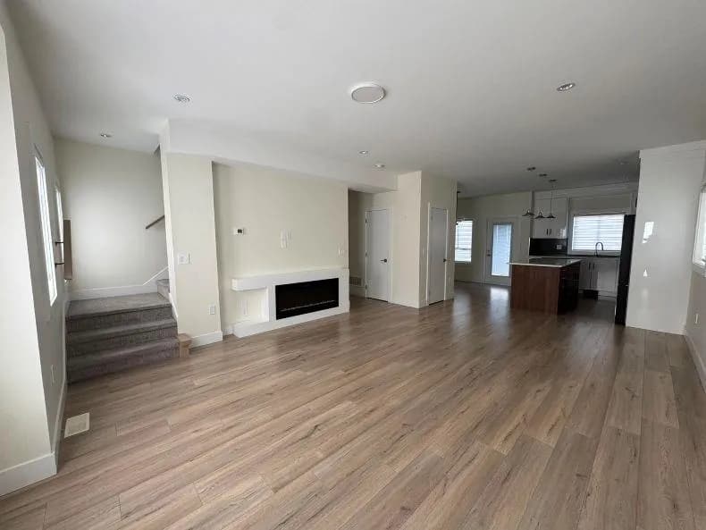 6637 121a Street, Surrey, BC V3W 0H8 — image 38