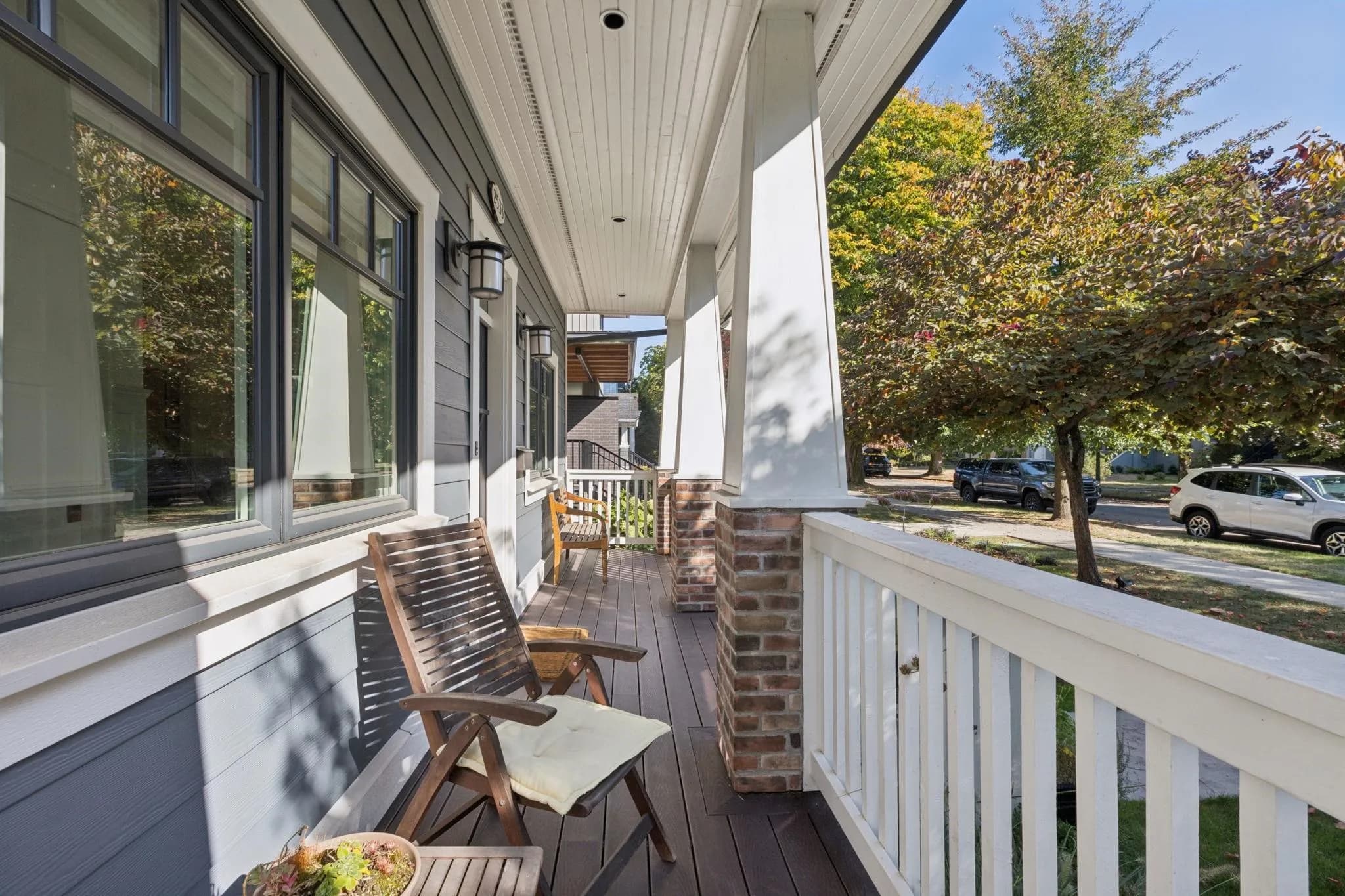 2533 Kitchener Street, Vancouver, BC V5K 3C7 — image 2