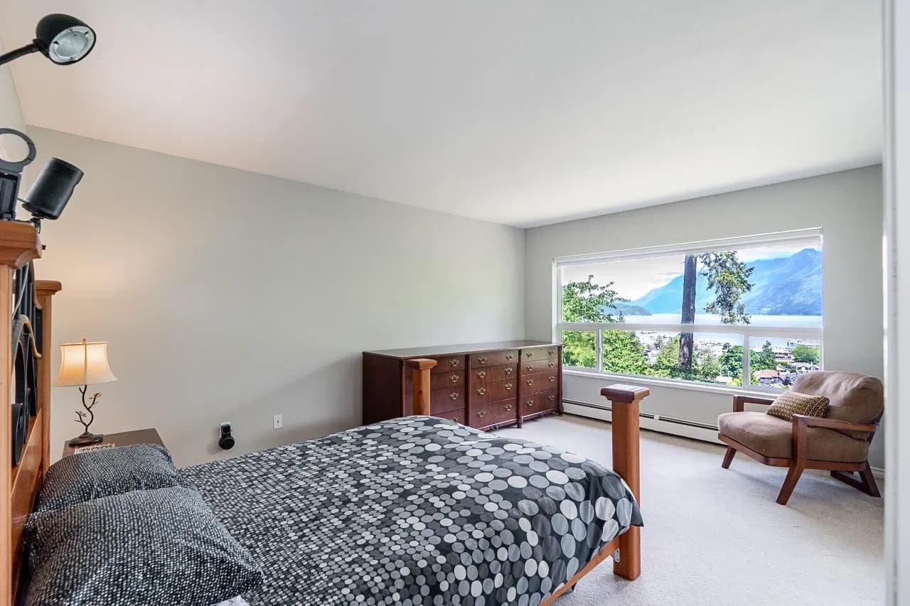 6330 Chatham Street, West Vancouver, BC V7W 2E2 — image 12