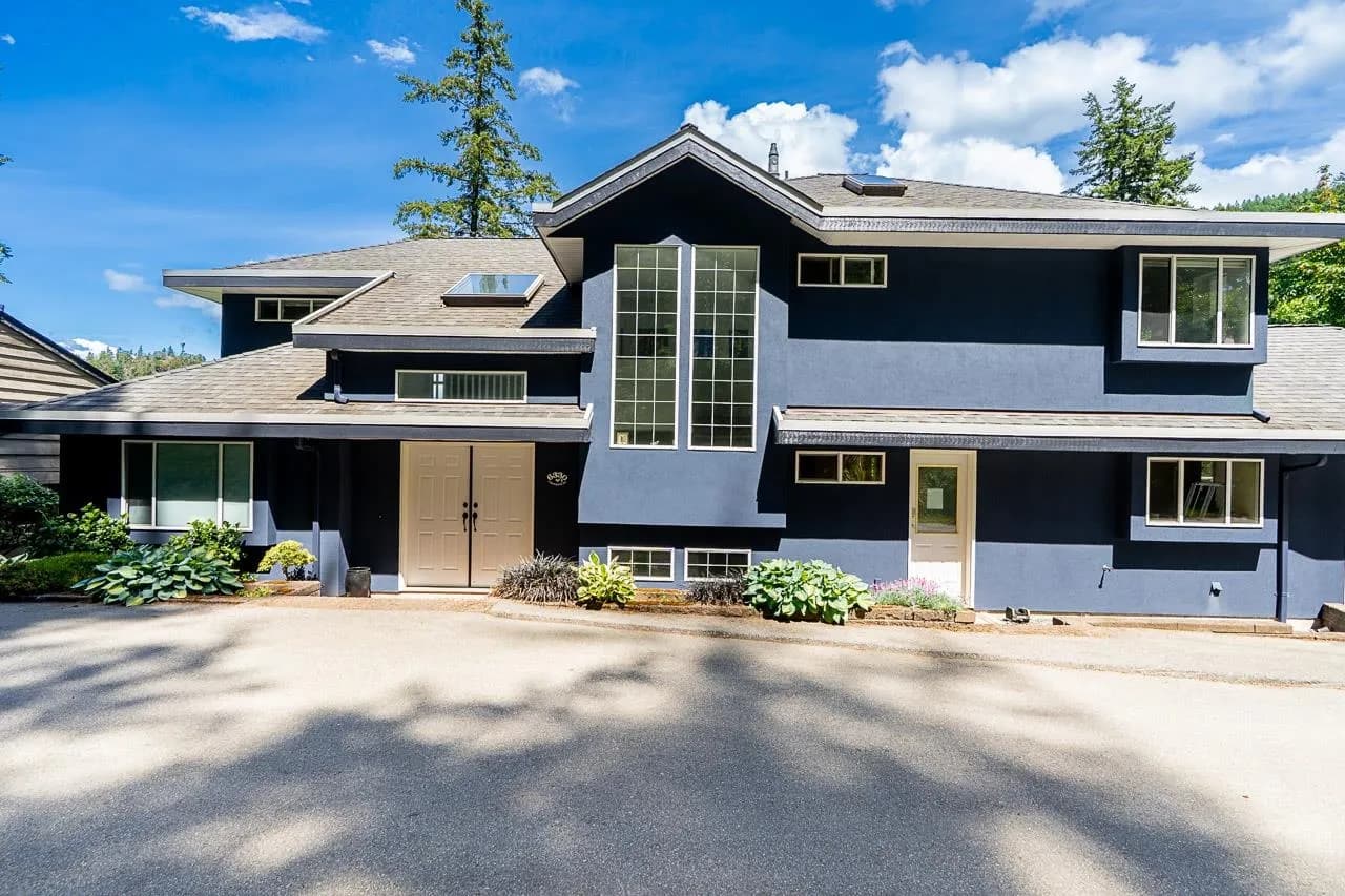 6330 Chatham Street, West Vancouver, BC V7W 2E2 — image 1