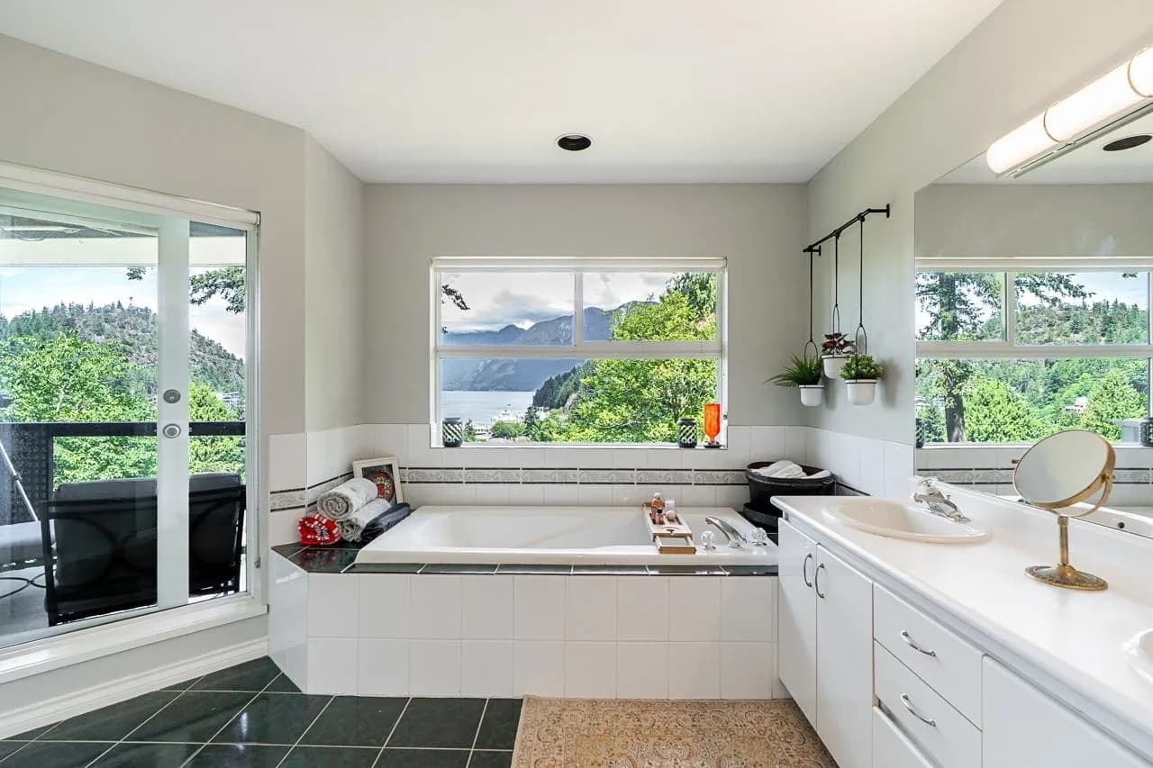 6330 Chatham Street, West Vancouver, BC V7W 2E2 — image 14