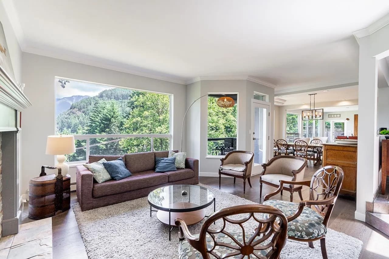 6330 Chatham Street, West Vancouver, BC V7W 2E2 — image 3