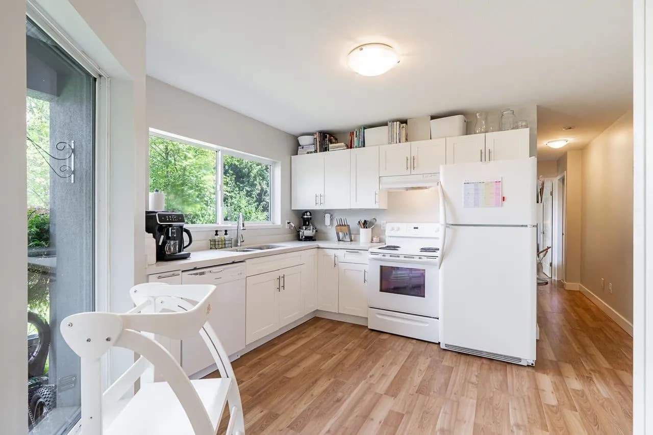 6330 Chatham Street, West Vancouver, BC V7W 2E2 — image 21
