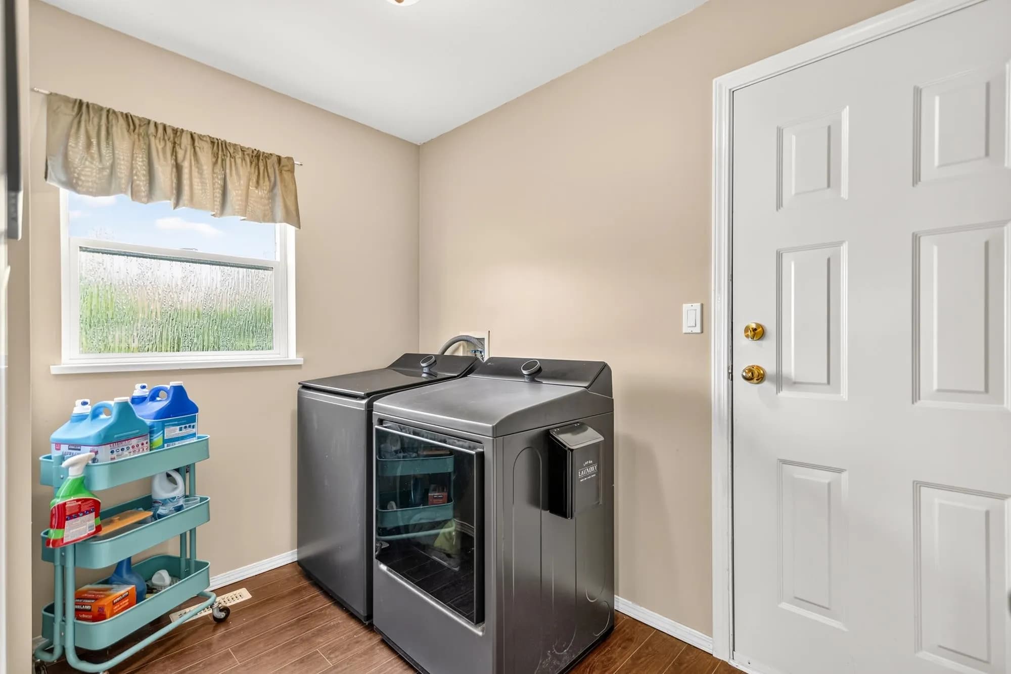 5818 Trail Avenue, Sechelt, BC V7Z 0L9 — image 19