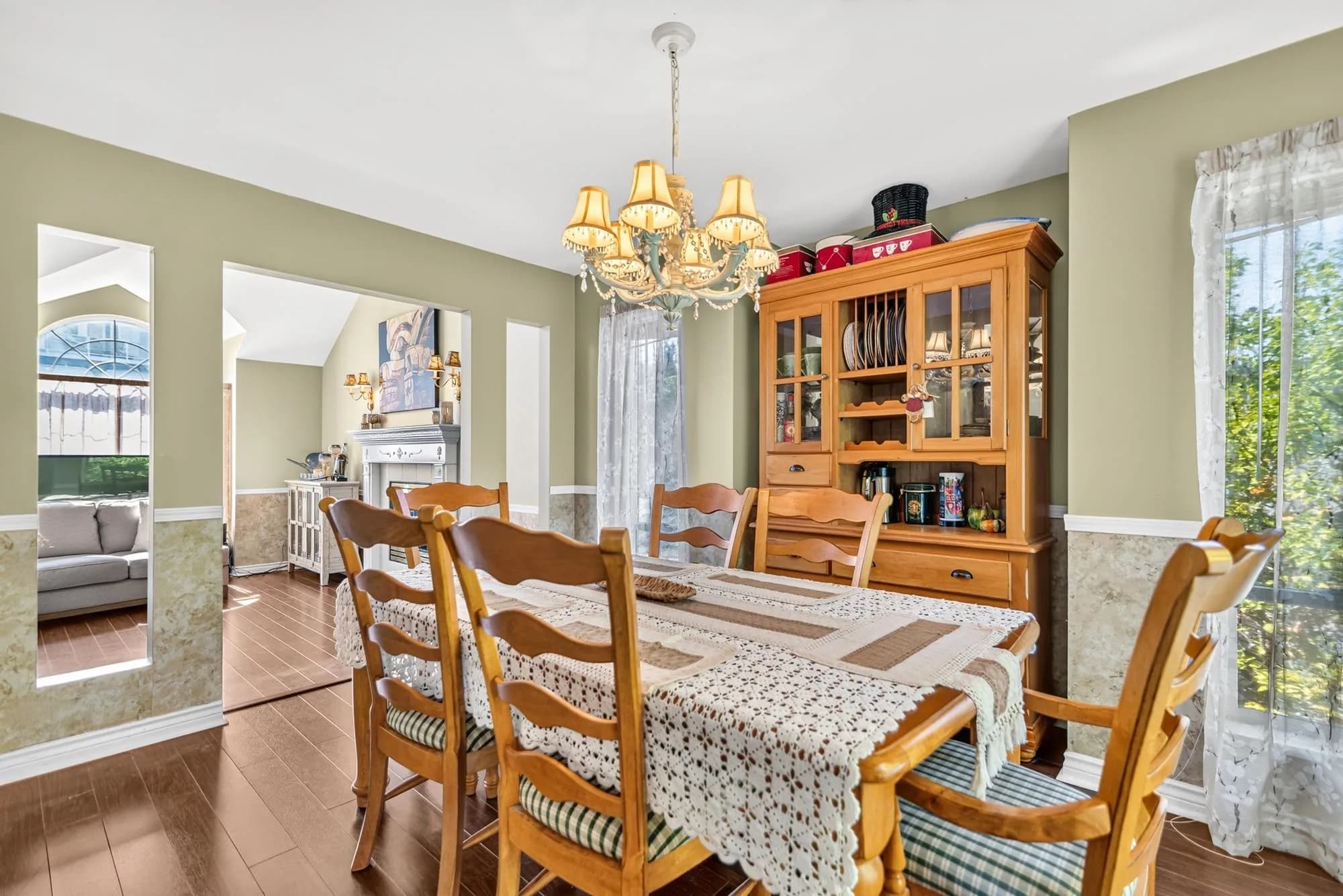 5818 Trail Avenue, Sechelt, BC V7Z 0L9 — image 15