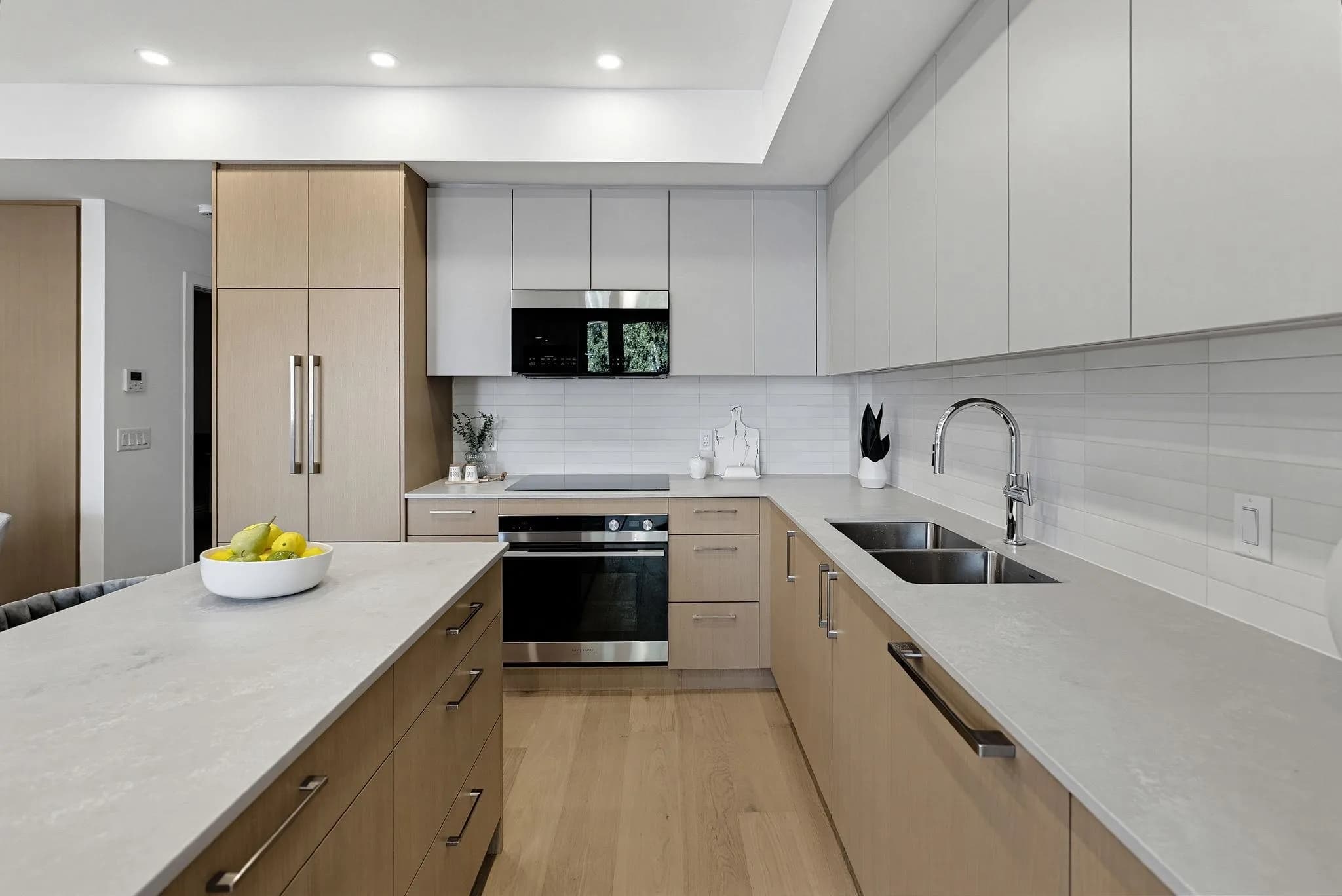 1 60 E 17th Avenue, Vancouver, BC V5V 1A2 — image 5