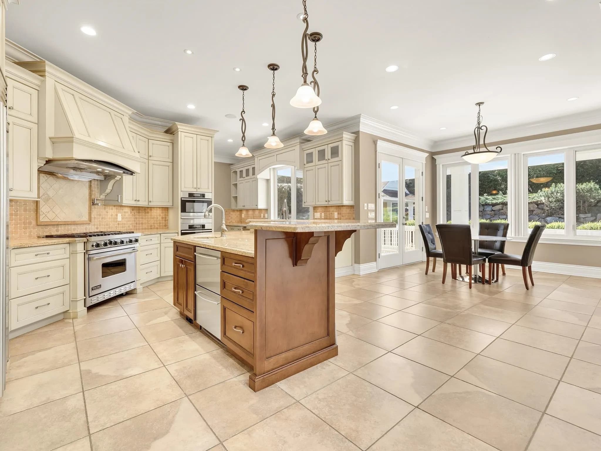 13464 Vine Maple Drive, Surrey, BC V4P 1W9 — image 10