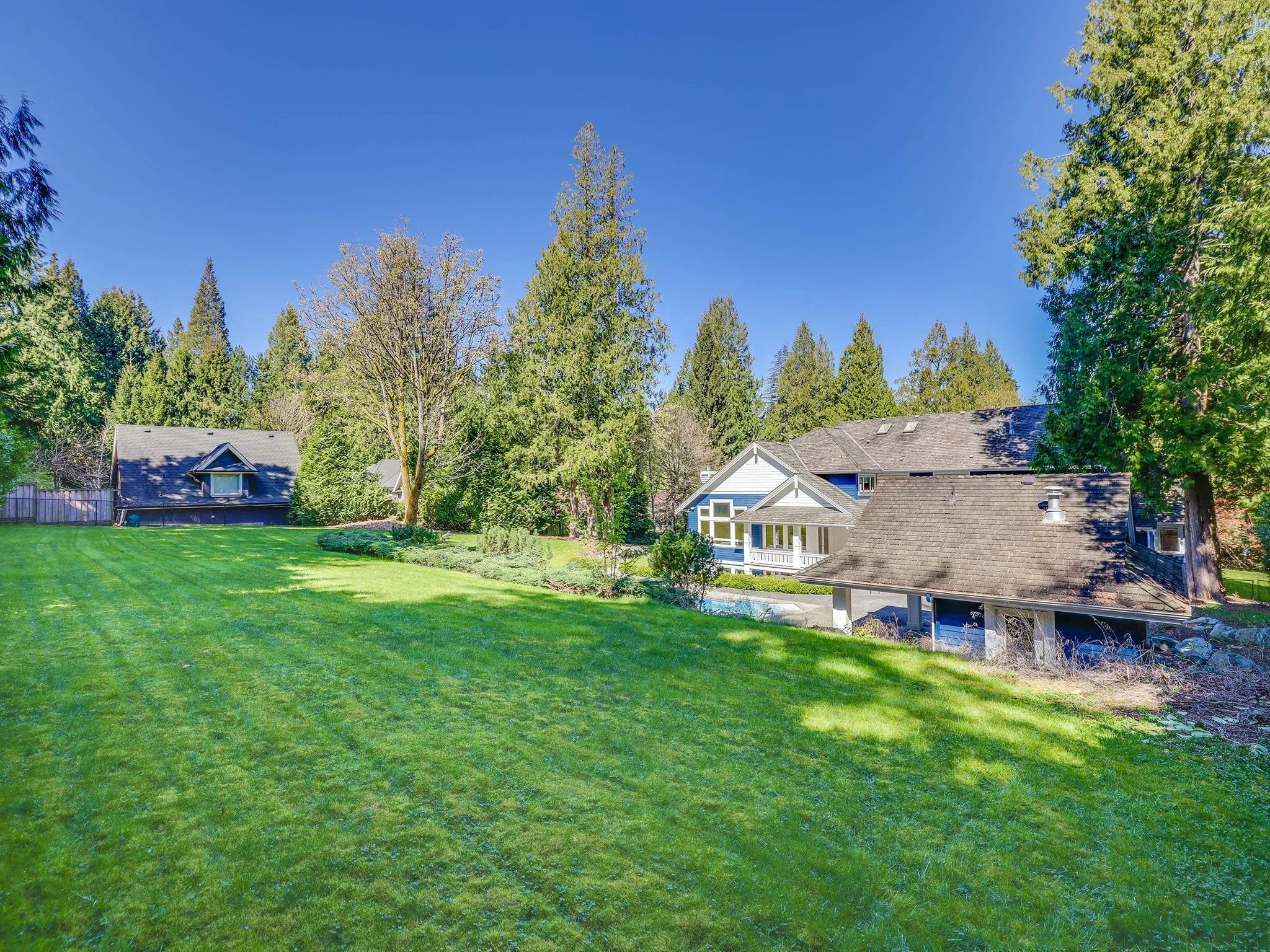 13464 Vine Maple Drive, Surrey, BC V4P 1W9 — image 30
