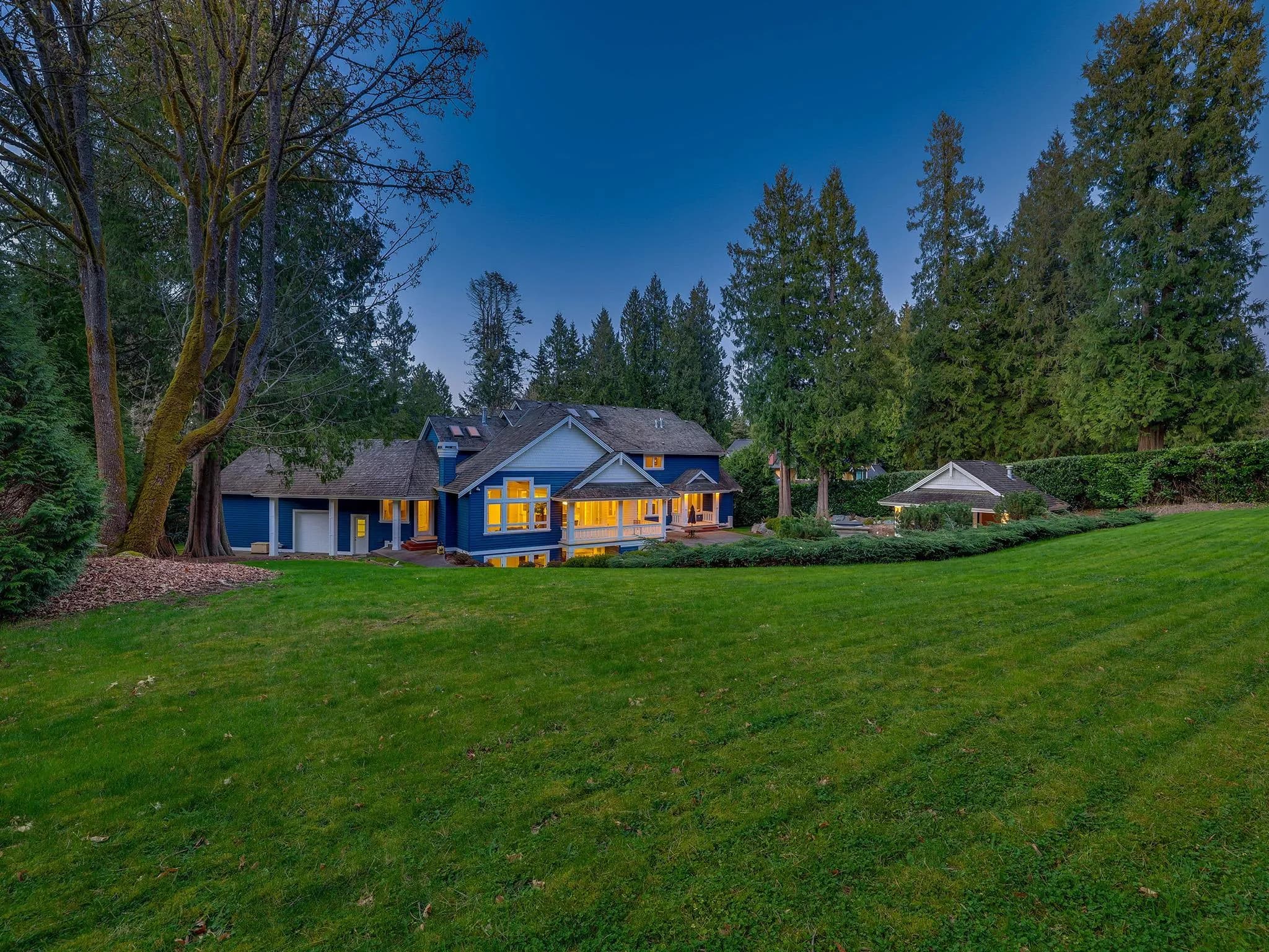 13464 Vine Maple Drive, Surrey, BC V4P 1W9 — image 32