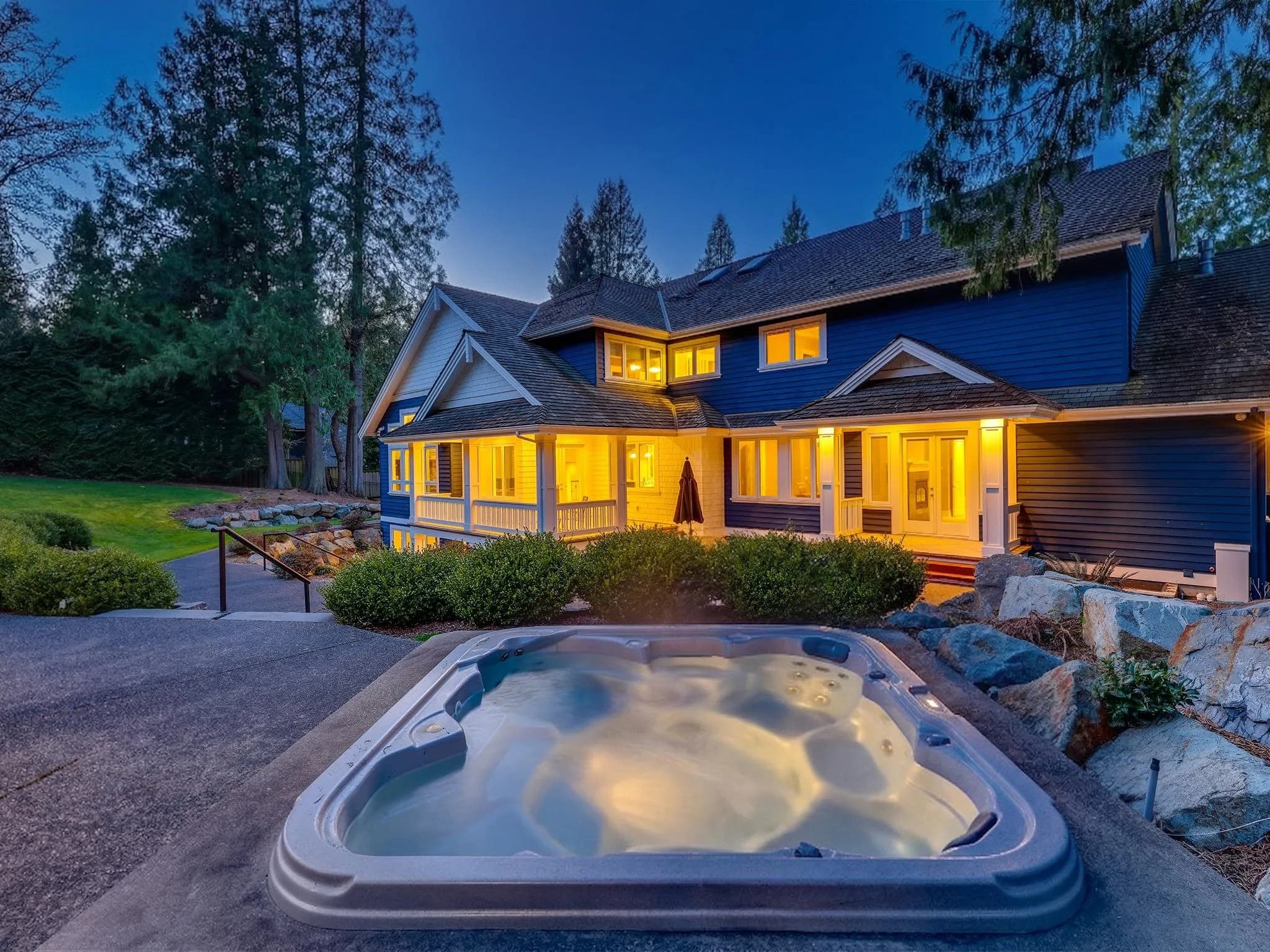 13464 Vine Maple Drive, Surrey, BC V4P 1W9 — image 31