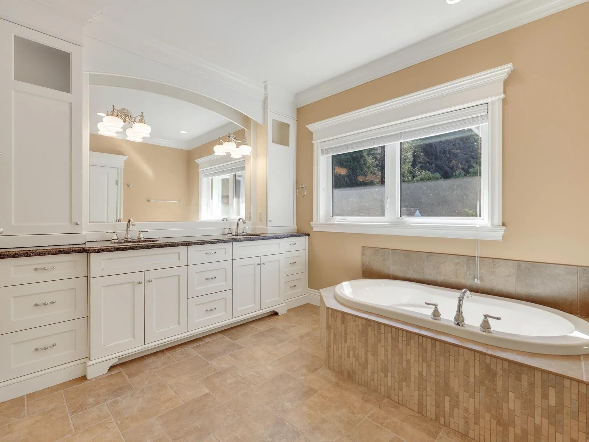 13464 Vine Maple Drive, Surrey, BC V4P 1W9 — image 20