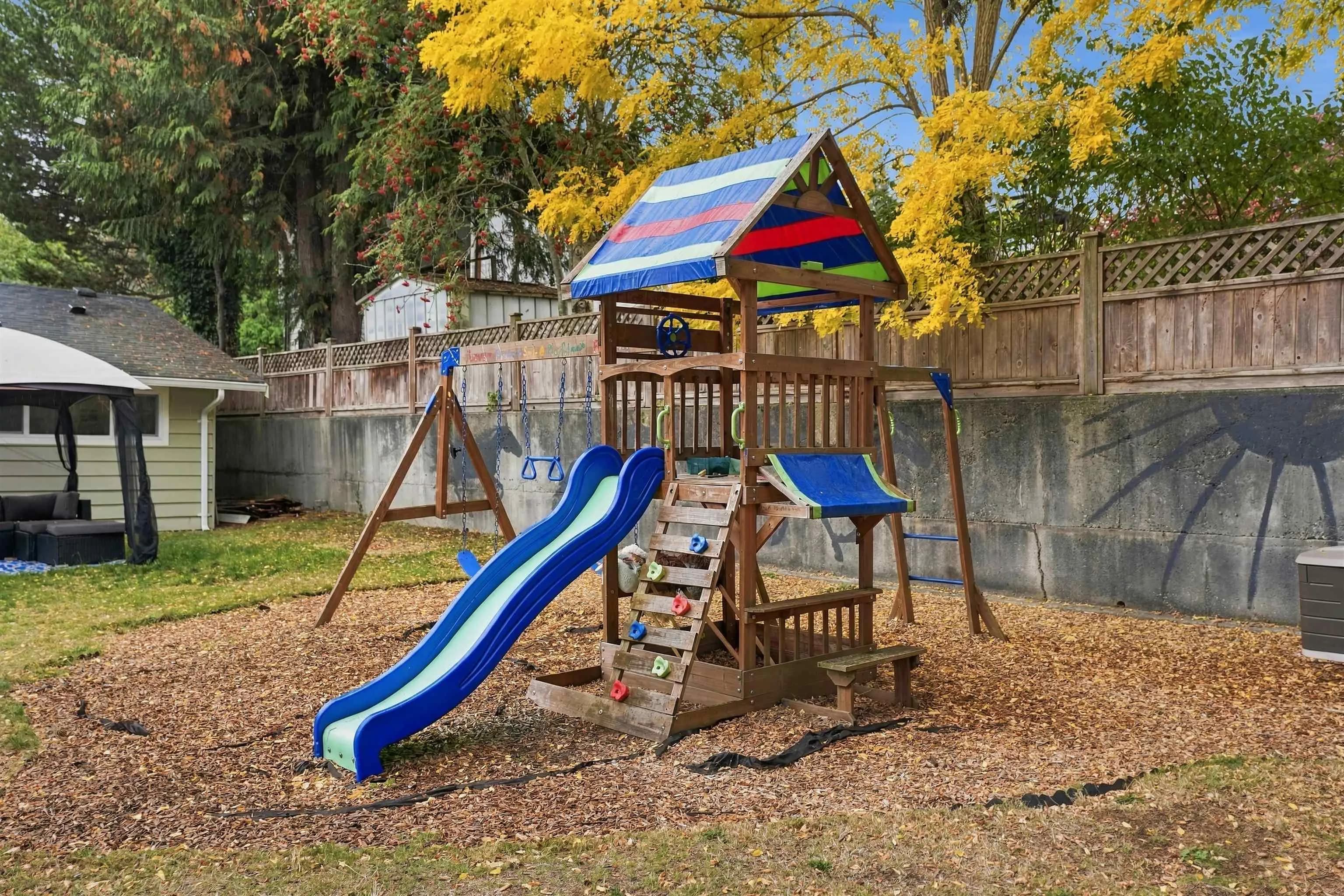 5734 Pebble Crescent, Sechelt, BC V0N 3A0 — image 36