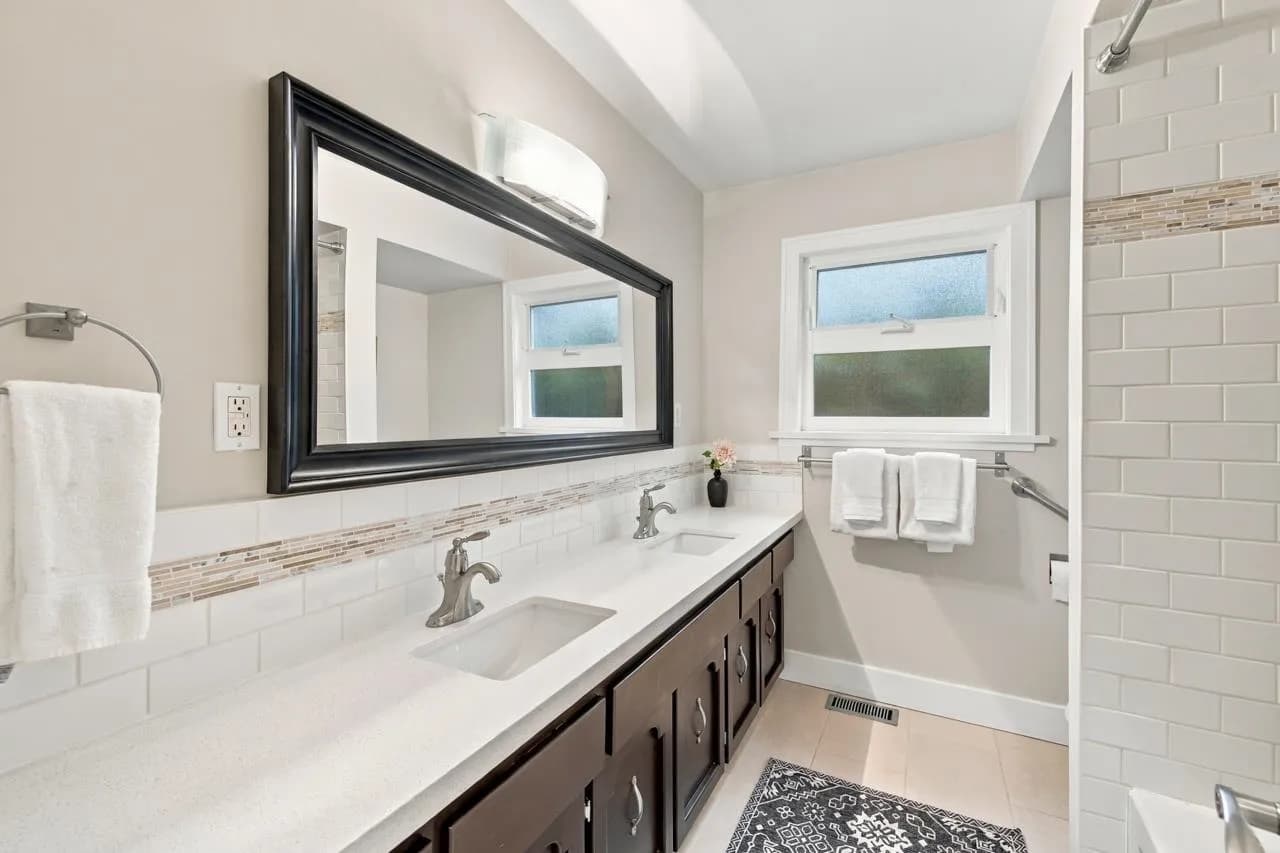 5788 Crown Street, Vancouver, BC V6N 2B7 — image 28