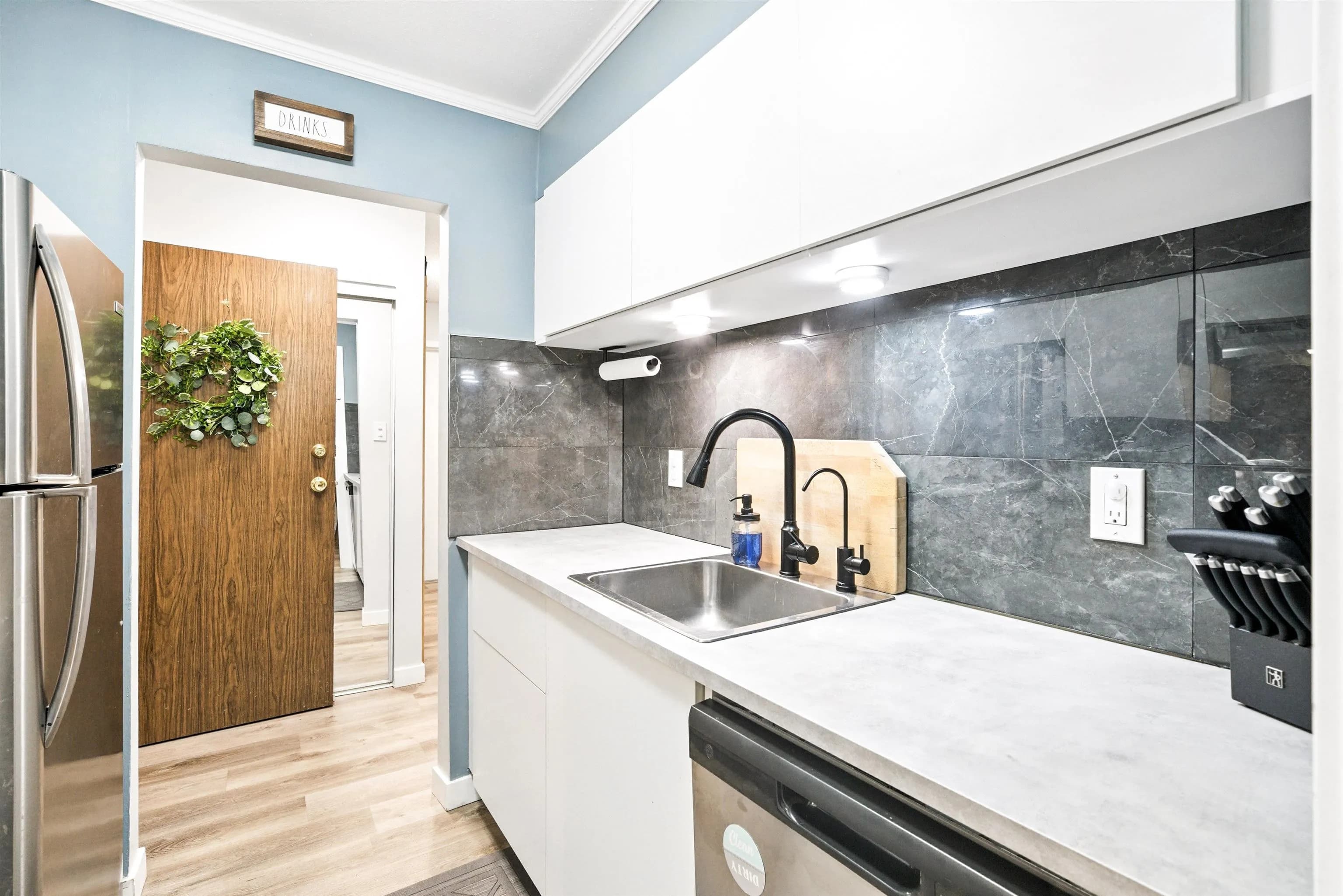 212 1955 Woodway Place, Burnaby, BC V5B 4S5 — image 15