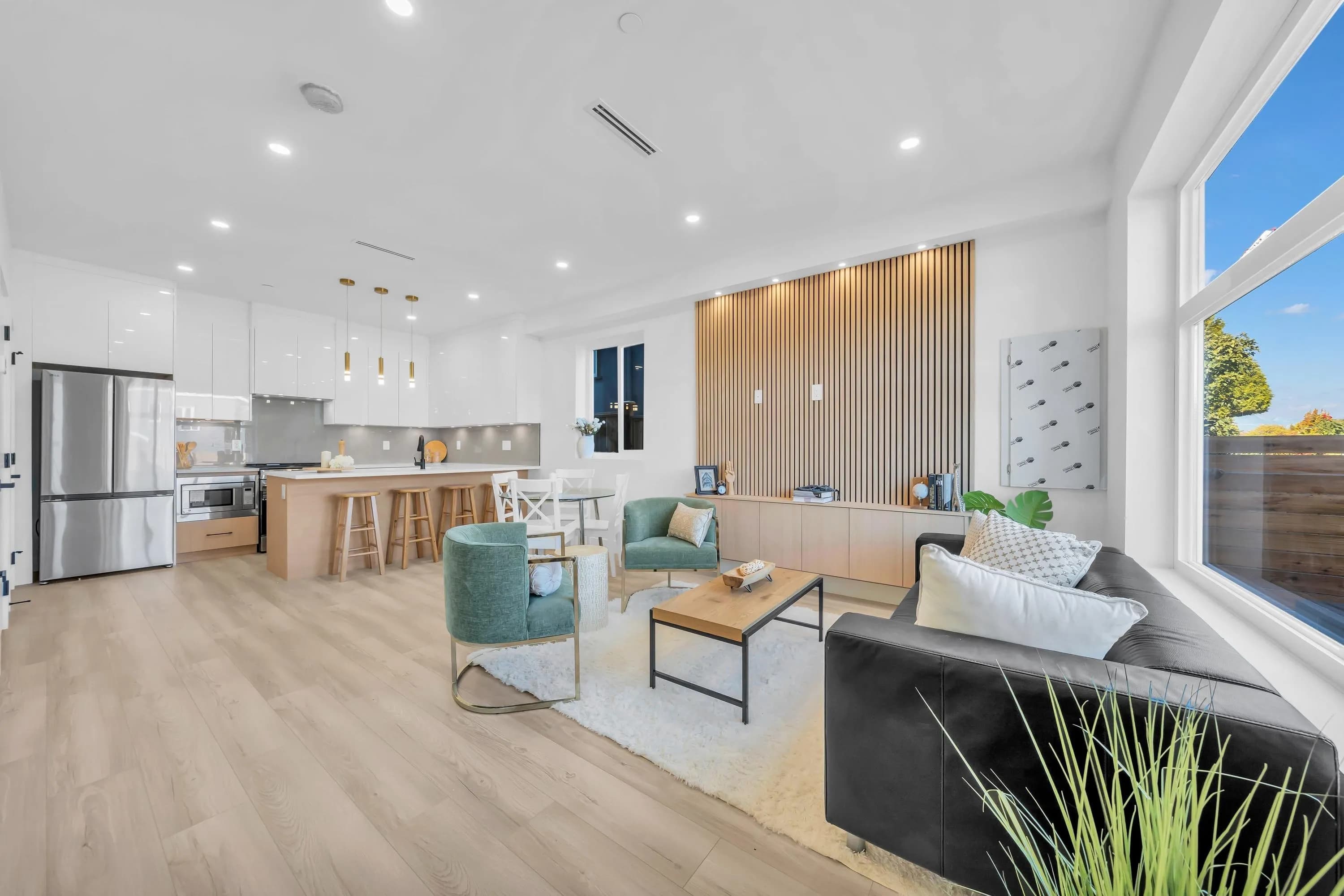 2 4587 Knight Street, Vancouver, BC V5N 3M8 — image 2