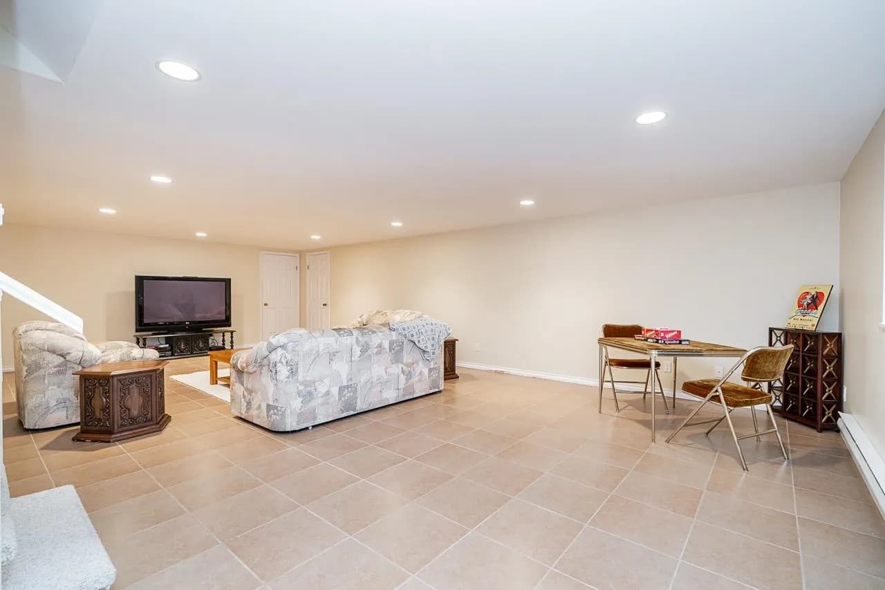 13511 Woodcrest Drive, Surrey, BC V4P 1W3 — image 31