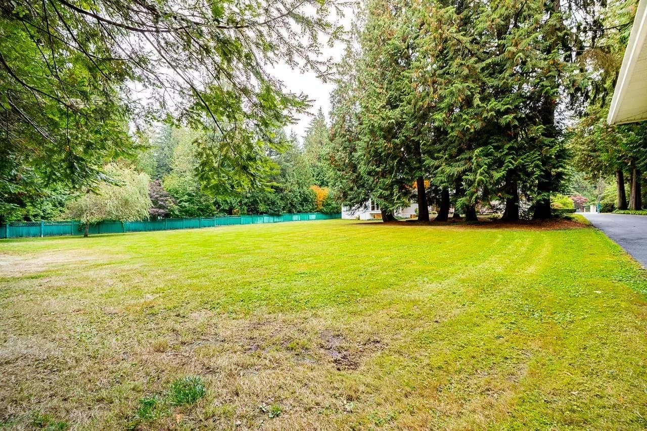 13511 Woodcrest Drive, Surrey, BC V4P 1W3 — image 37