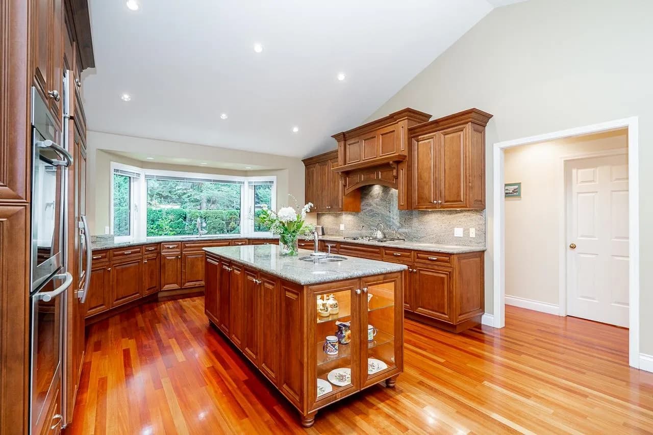 13511 Woodcrest Drive, Surrey, BC V4P 1W3 — image 9