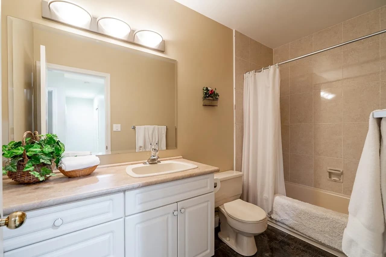 13511 Woodcrest Drive, Surrey, BC V4P 1W3 — image 30